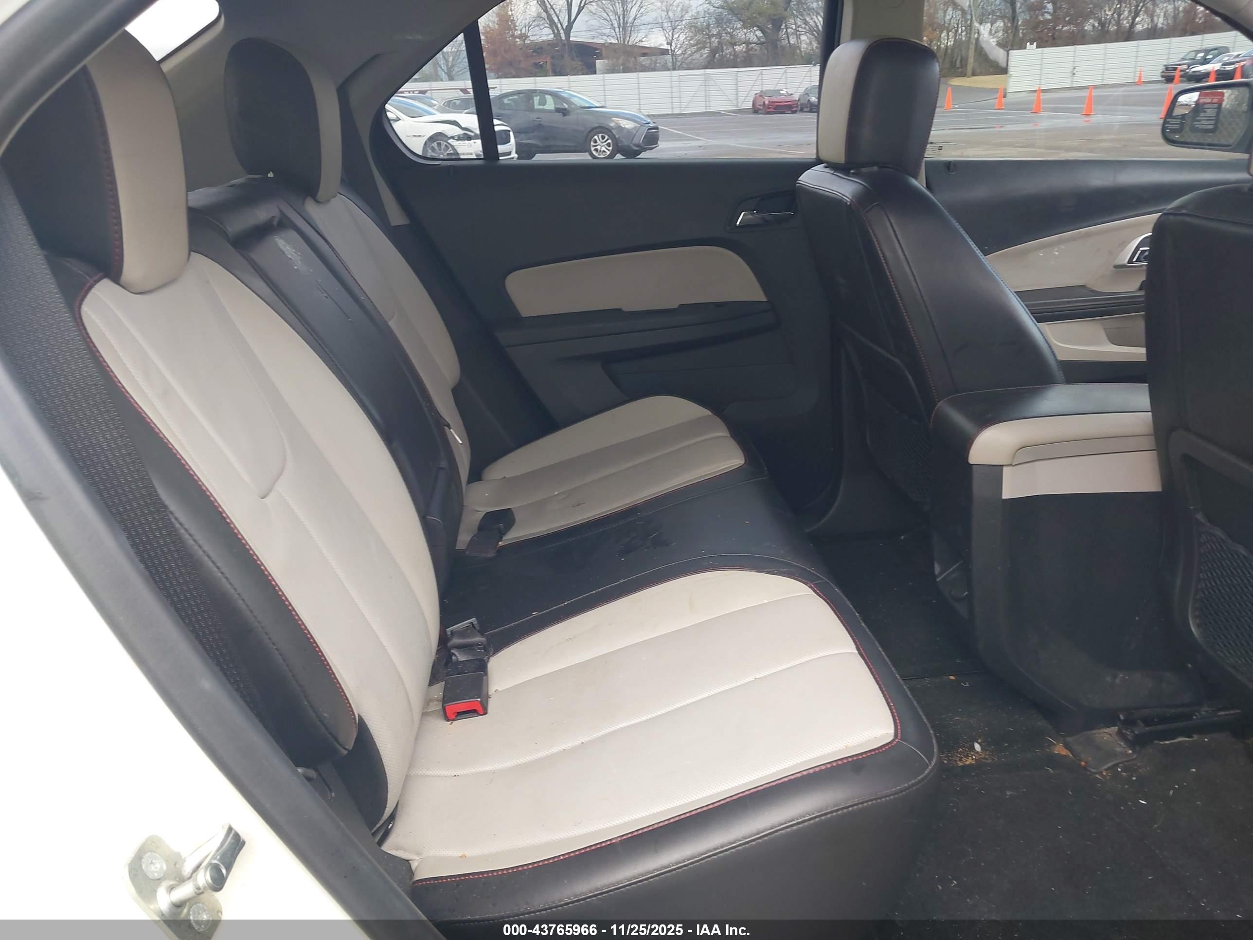 CHEVROLET EQUINOX image 8
