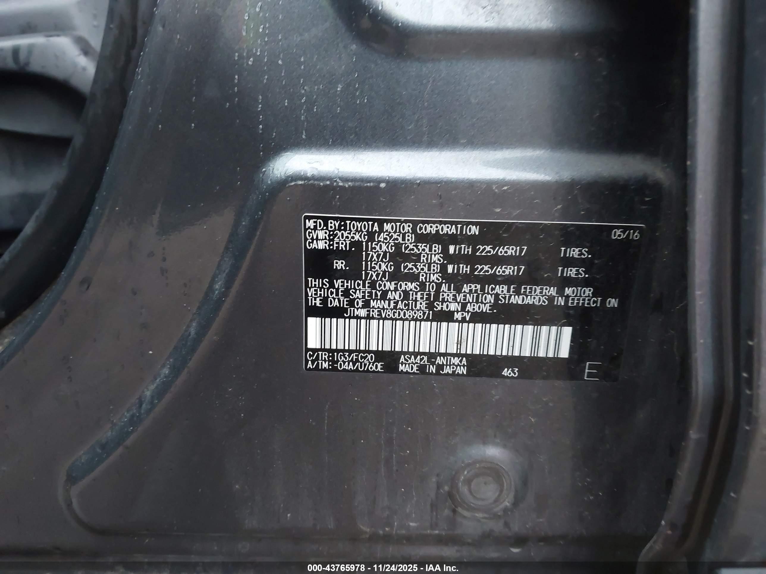 TOYOTA RAV4 image 9