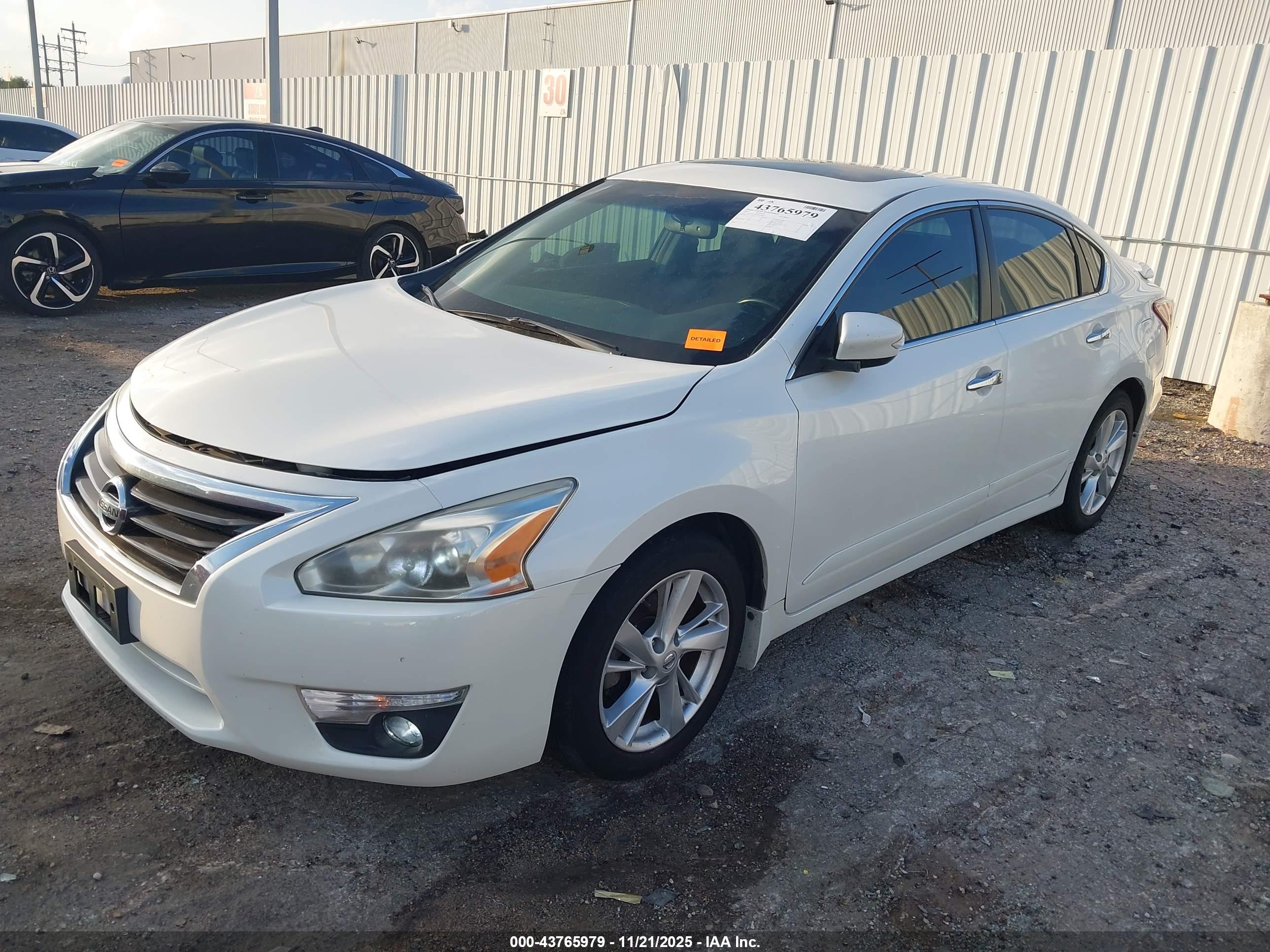 NISSAN ALTIMA image 2
