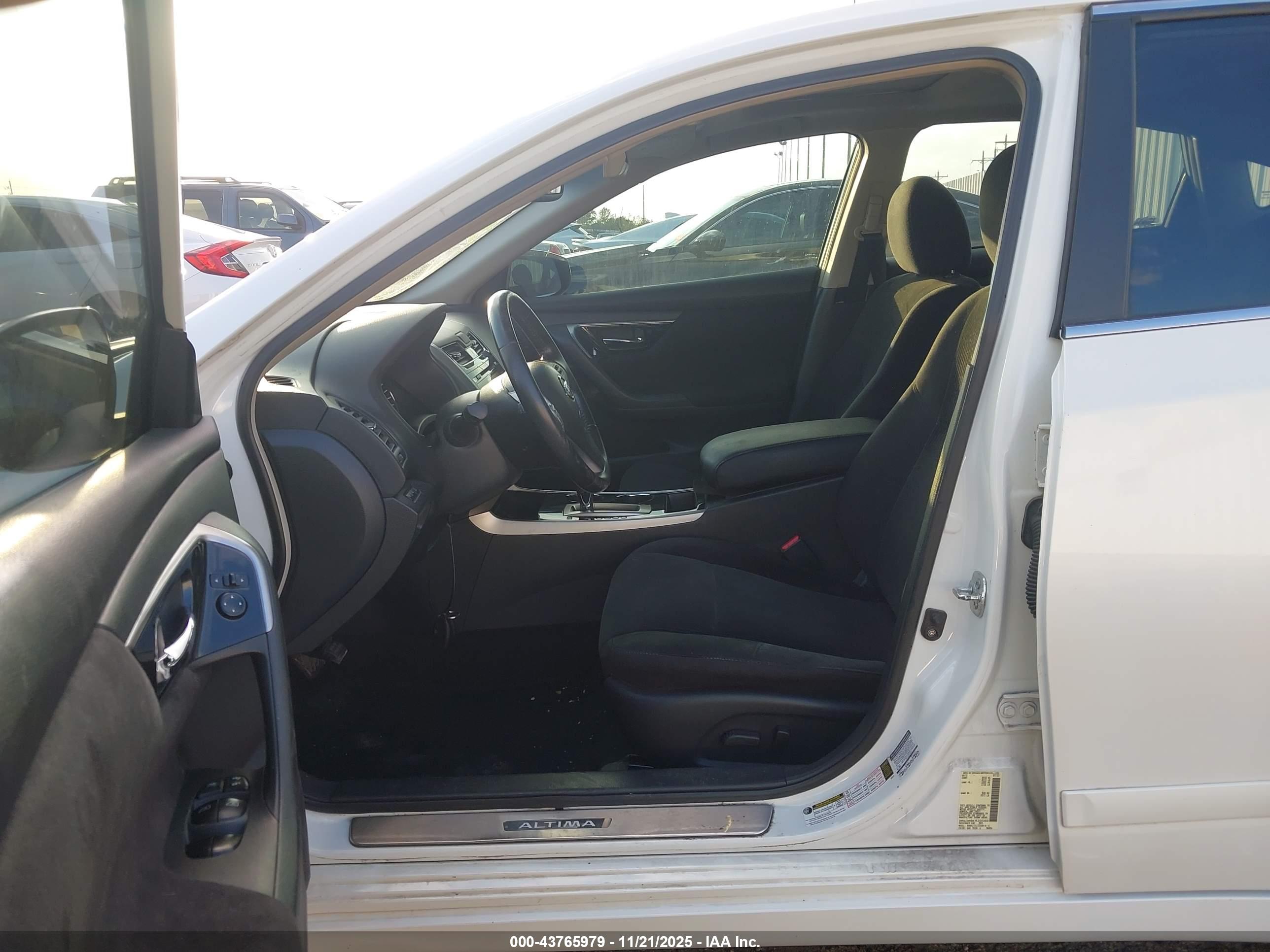 NISSAN ALTIMA image 5