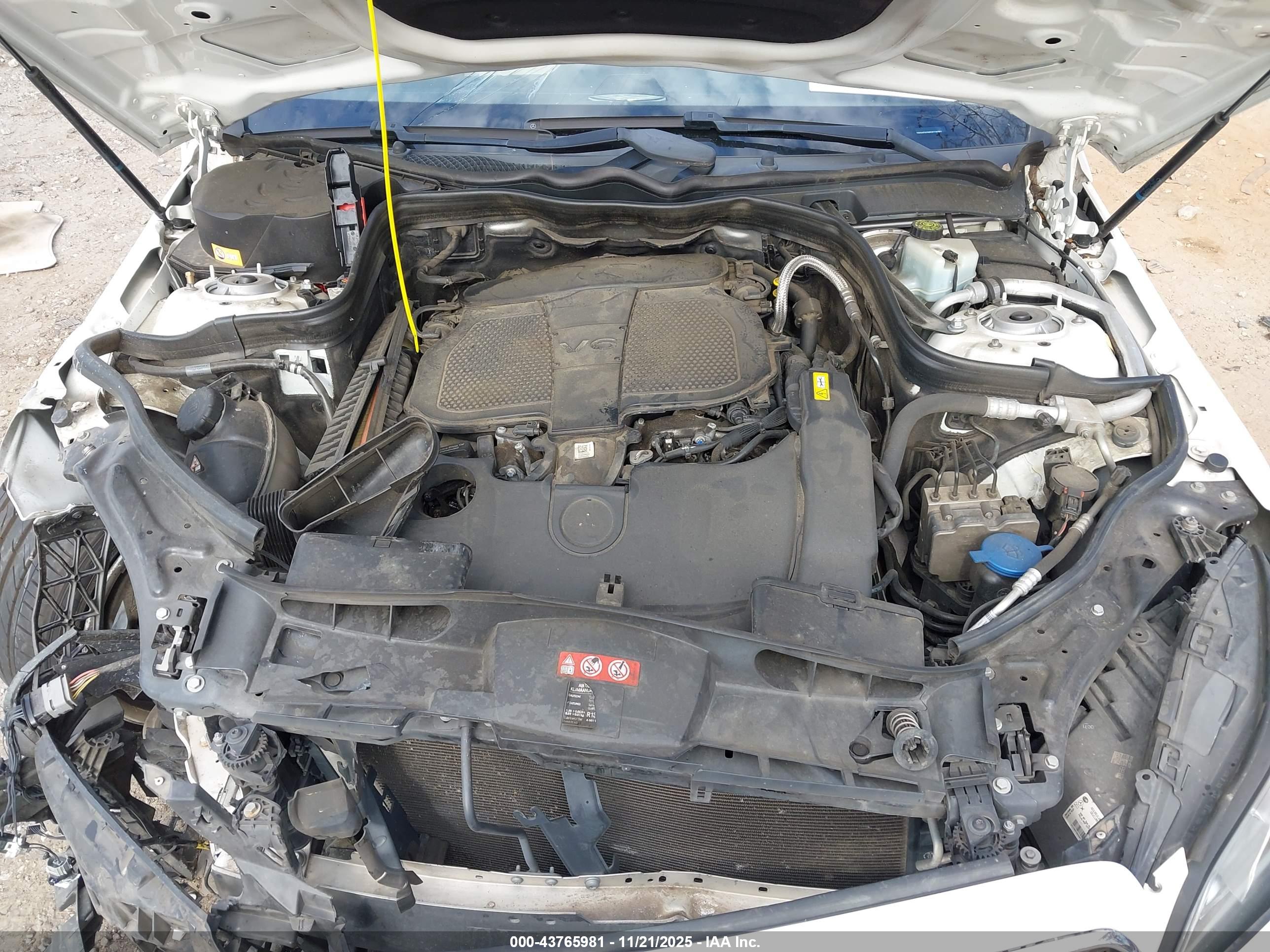 MERCEDES-BENZ E image 10