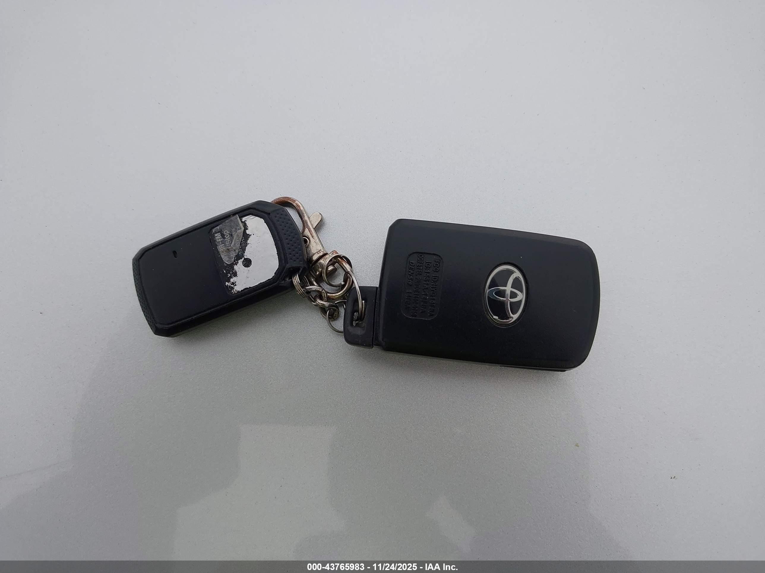 TOYOTA TACOMA image 11