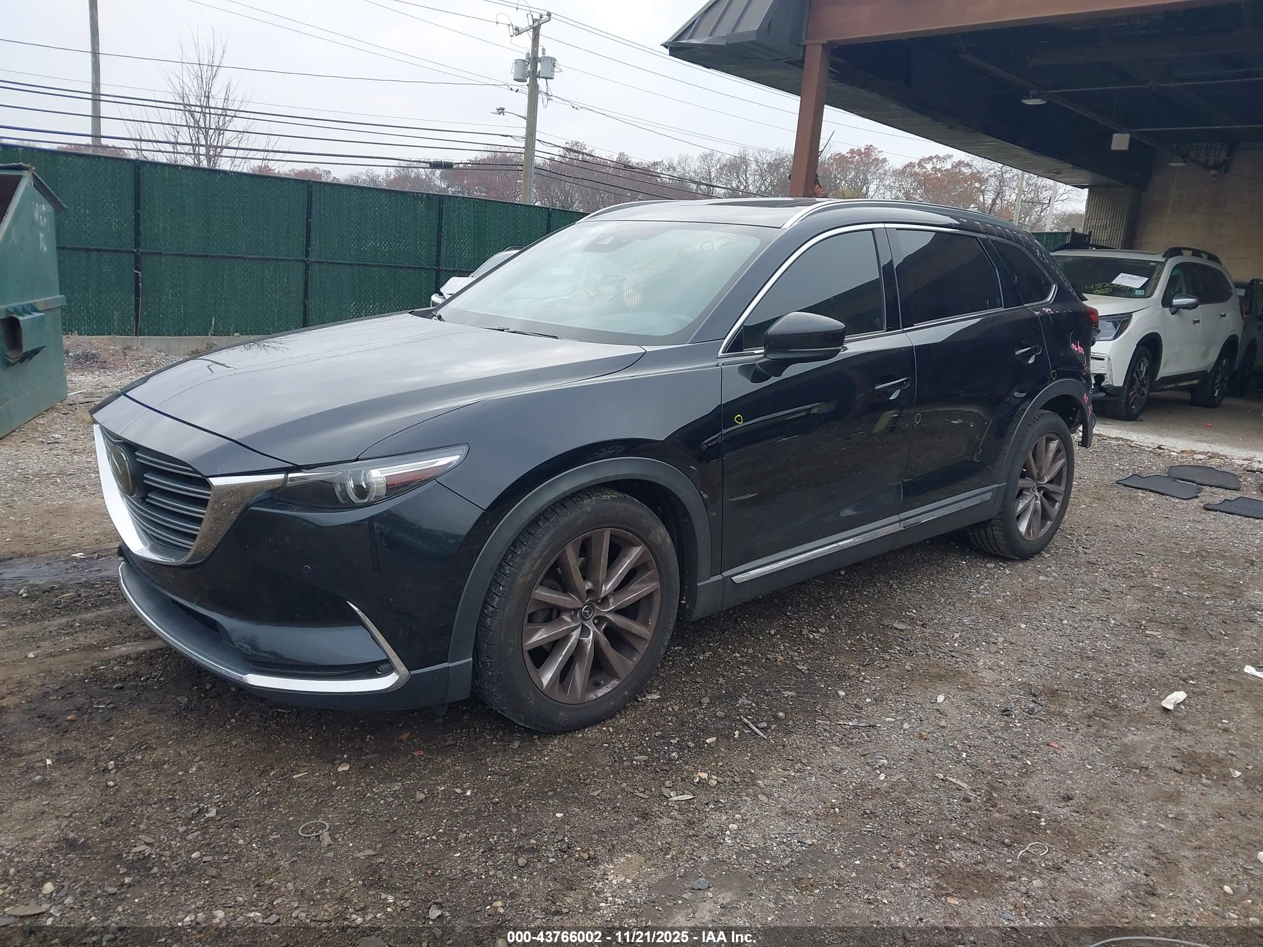 MAZDA CX-9 image 2