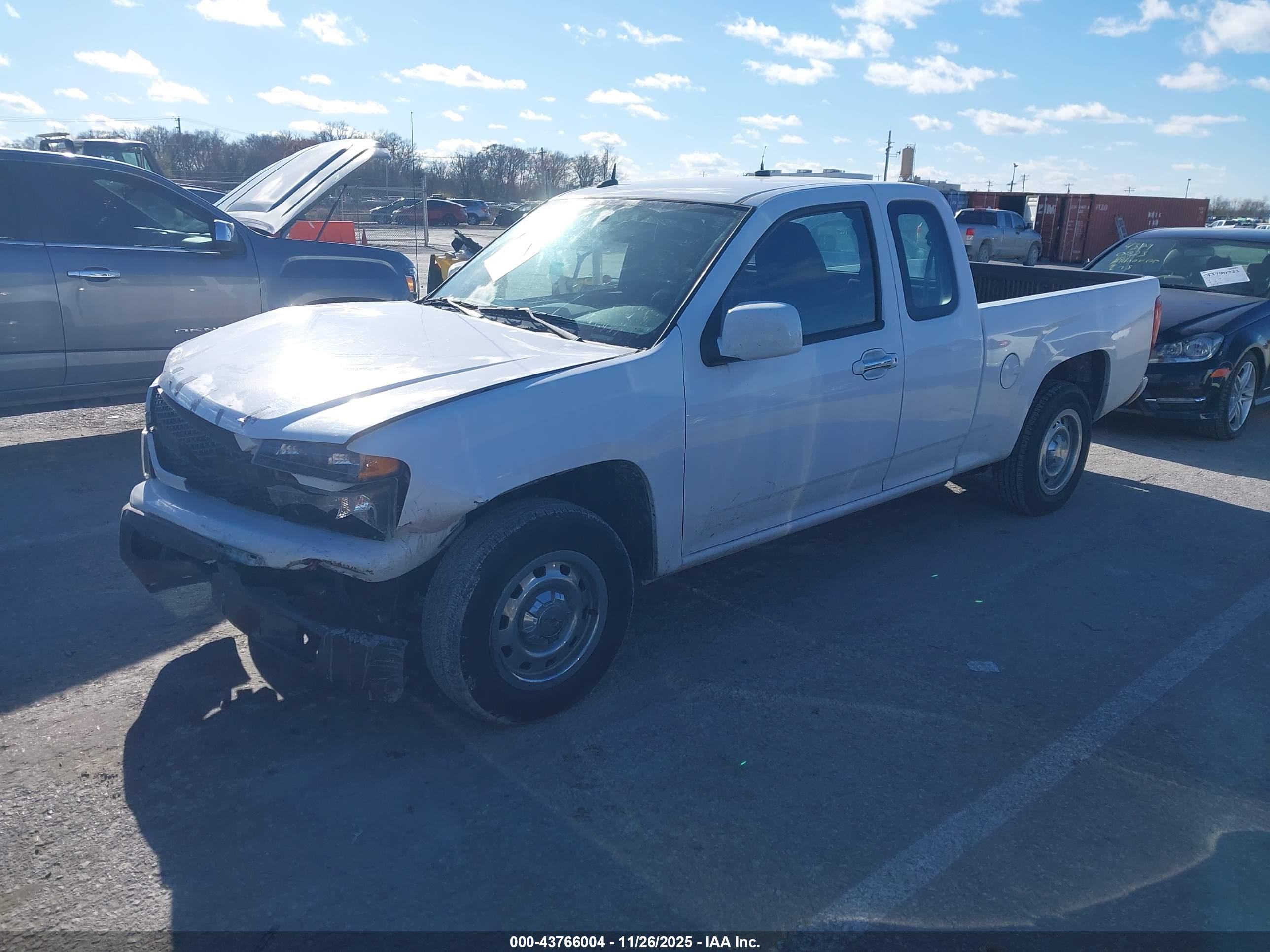 CHEVROLET COLORADO image 2