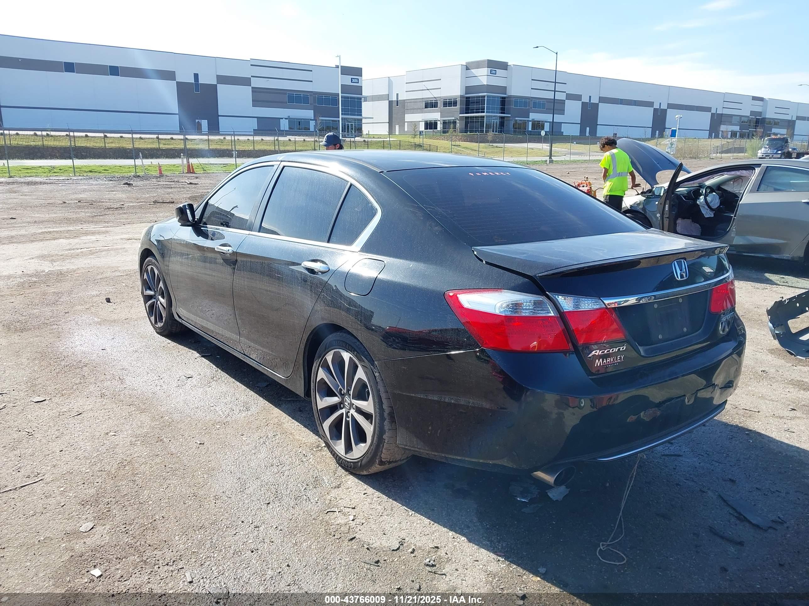 HONDA ACCORD image 3