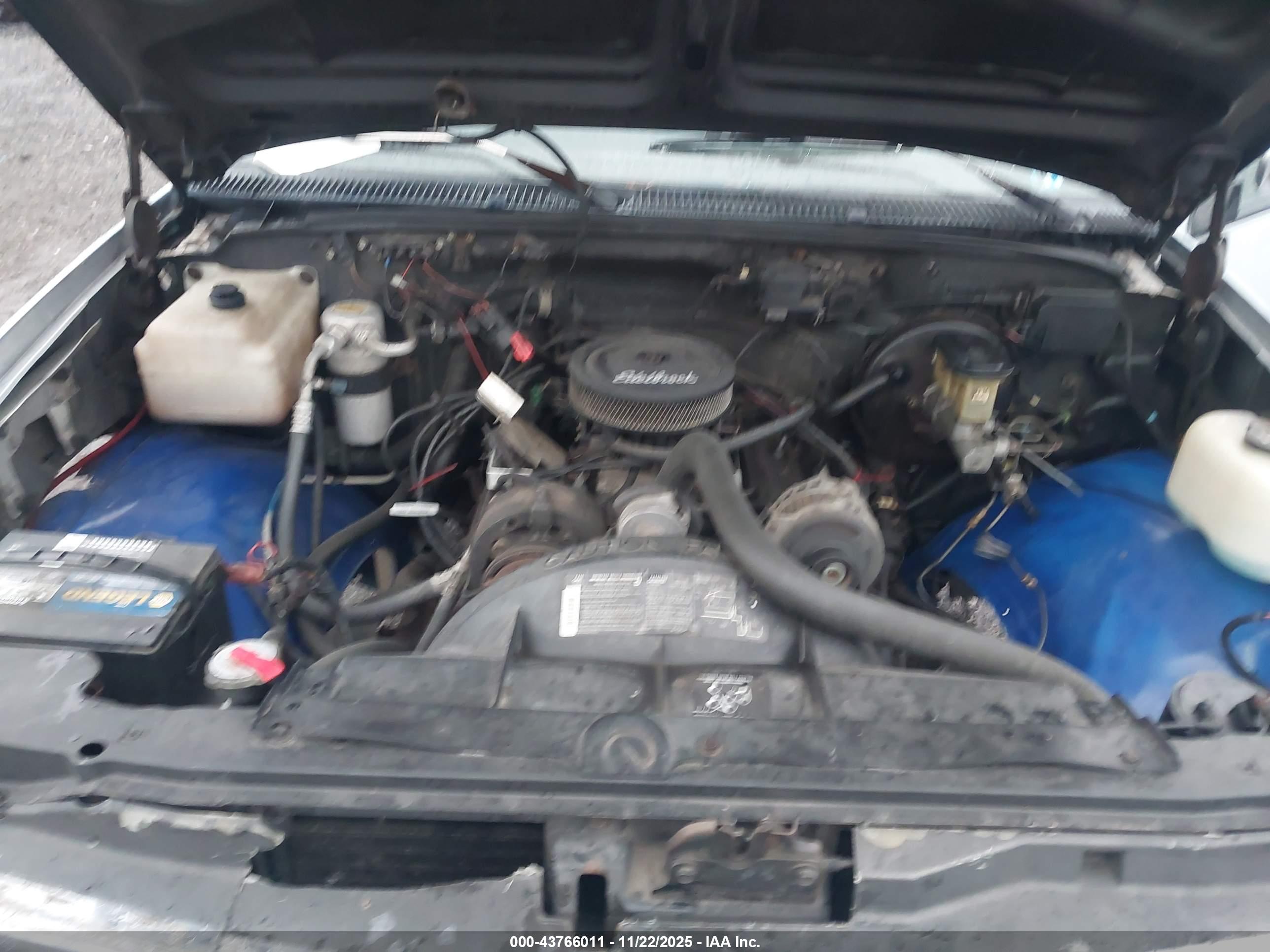 GMC GMT-400 image 10