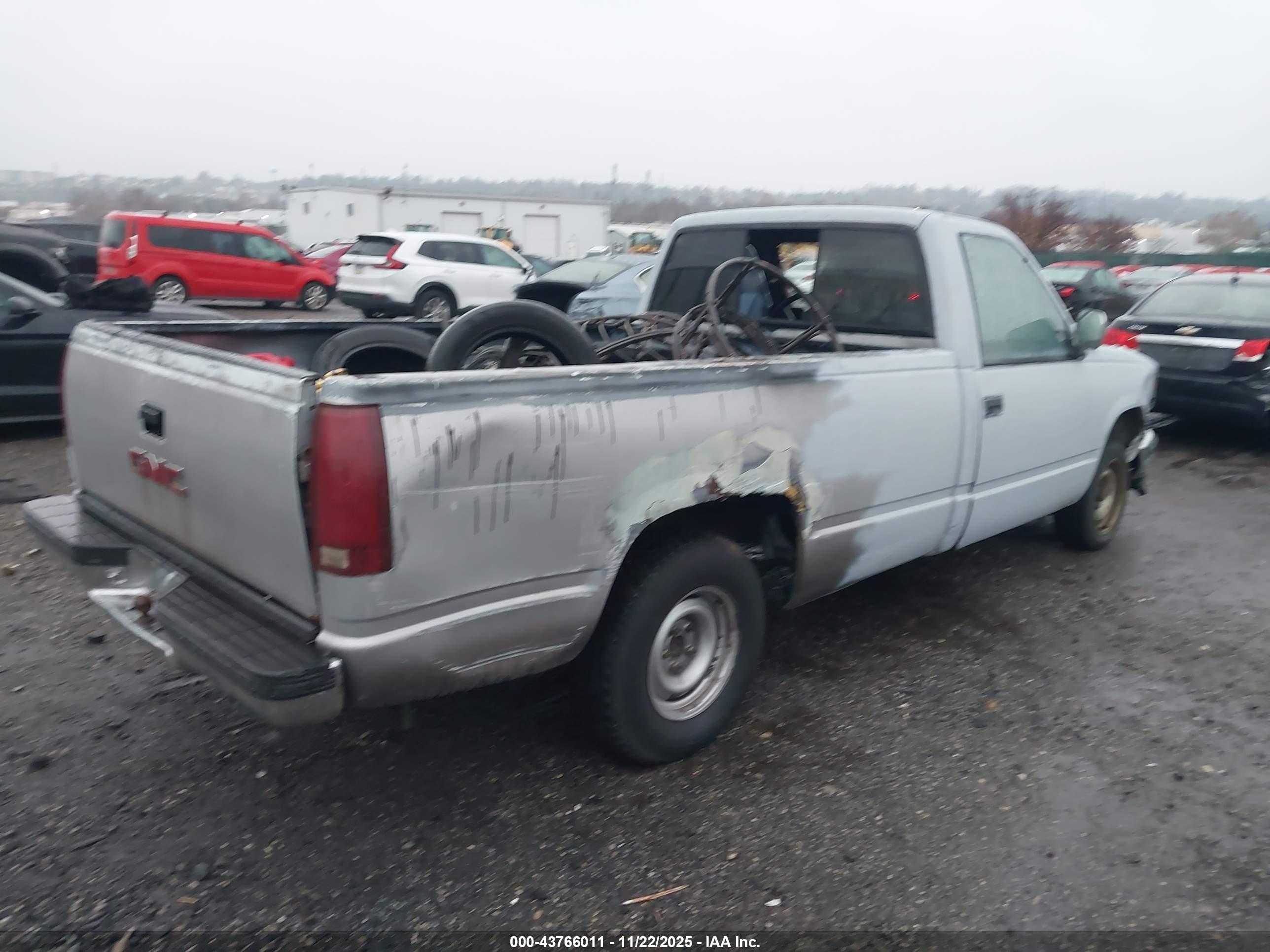 GMC GMT-400 image 4