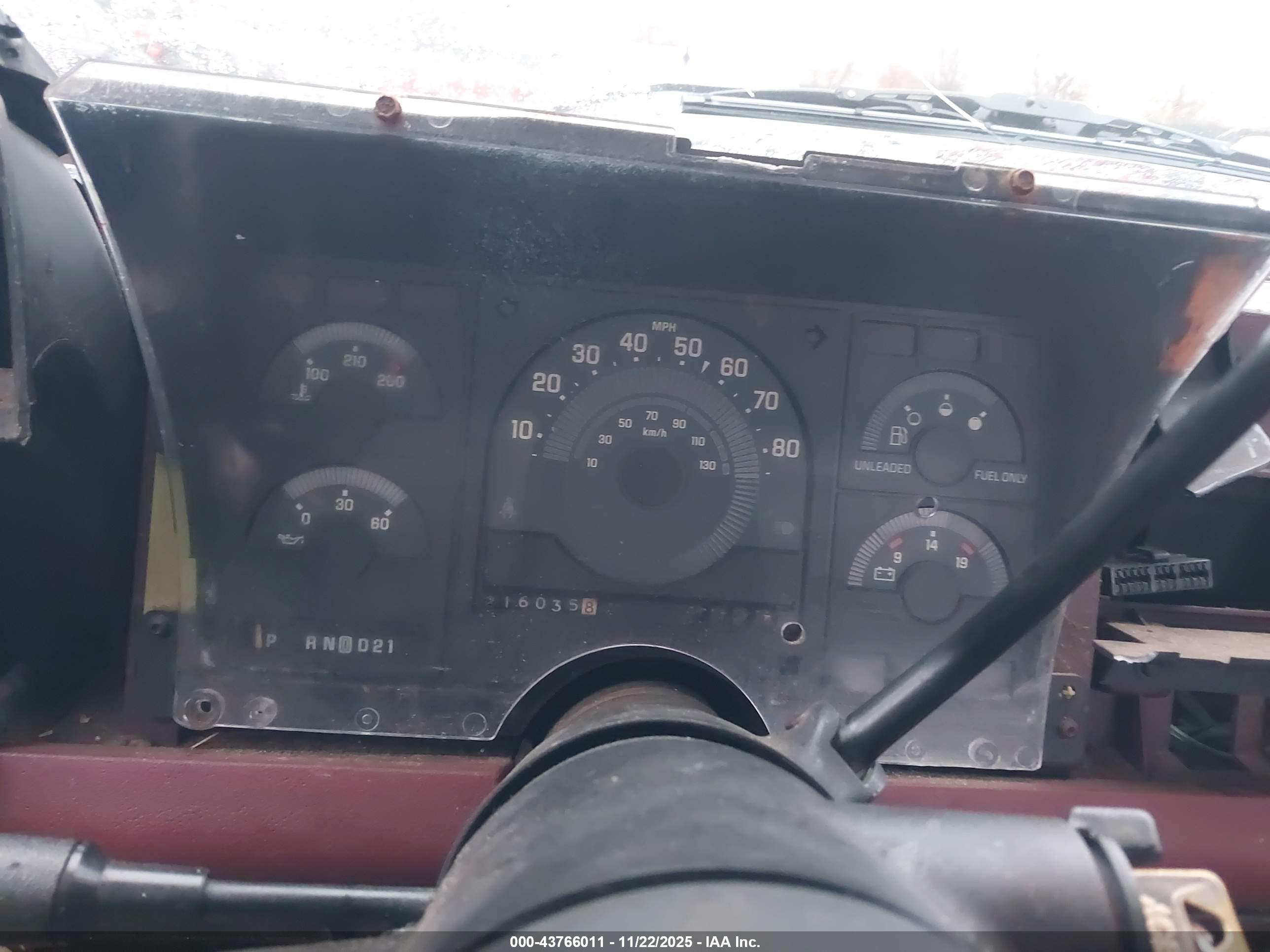 GMC GMT-400 image 7