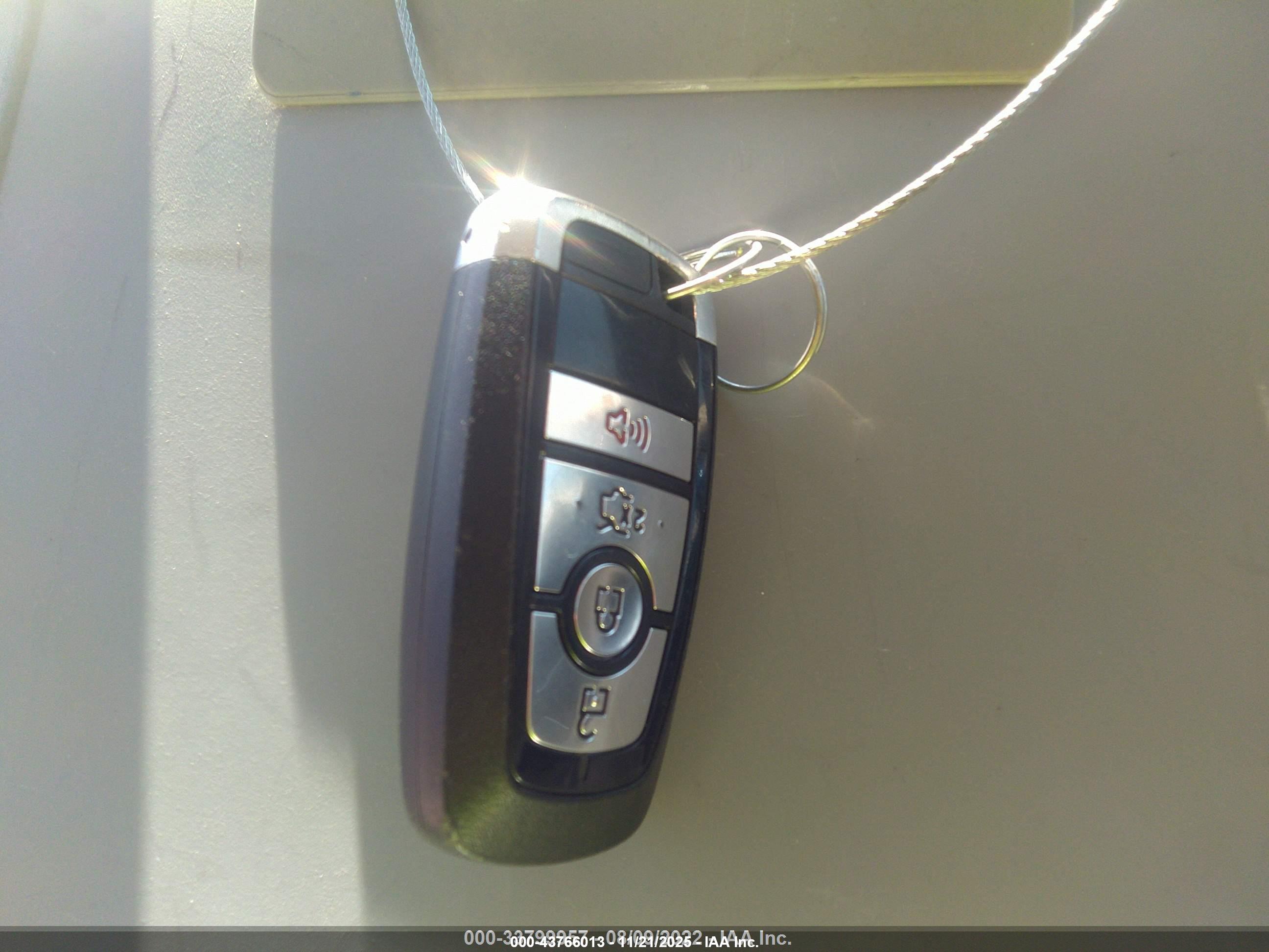FORD FUSION image 11