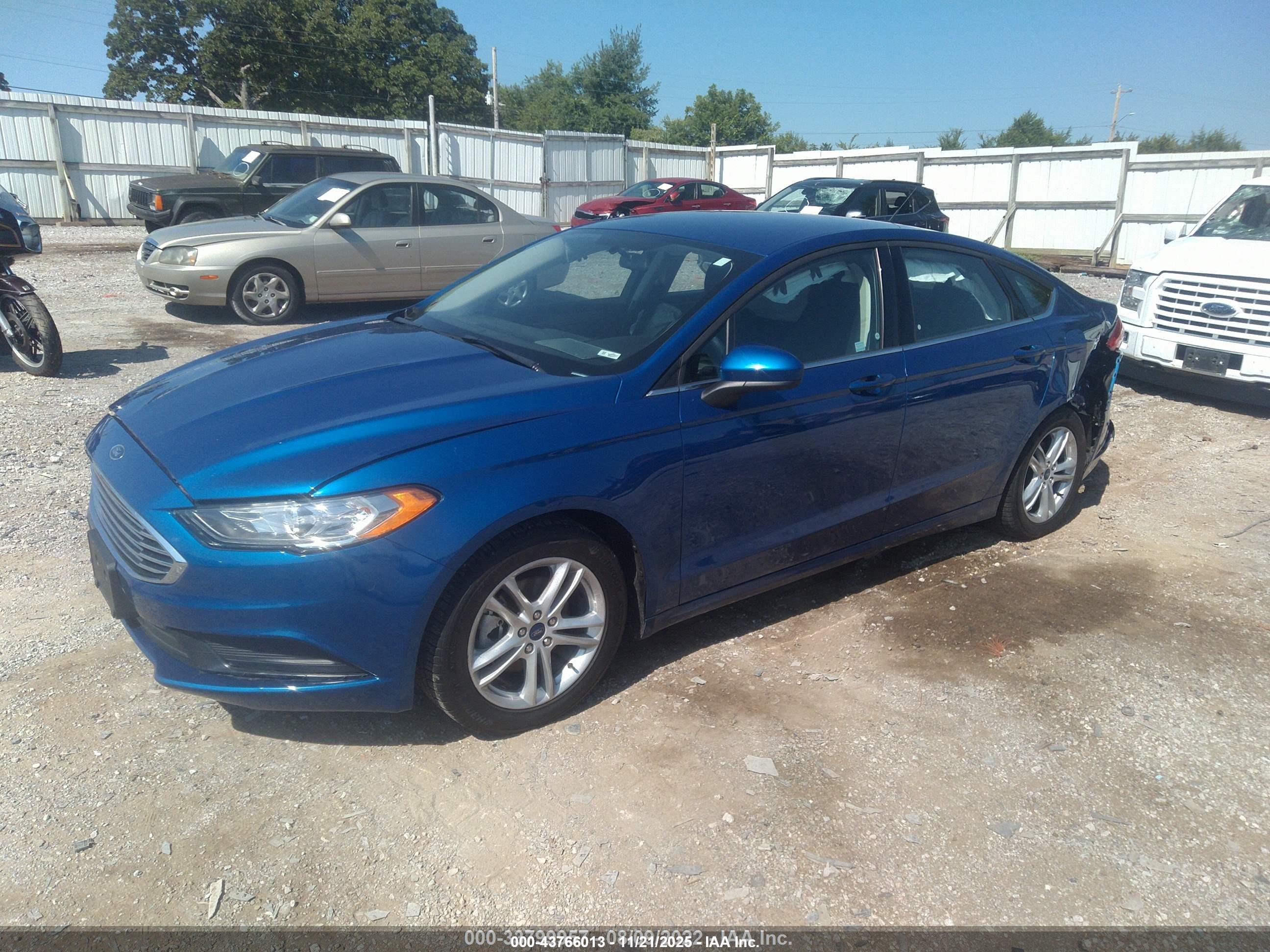 FORD FUSION image 2