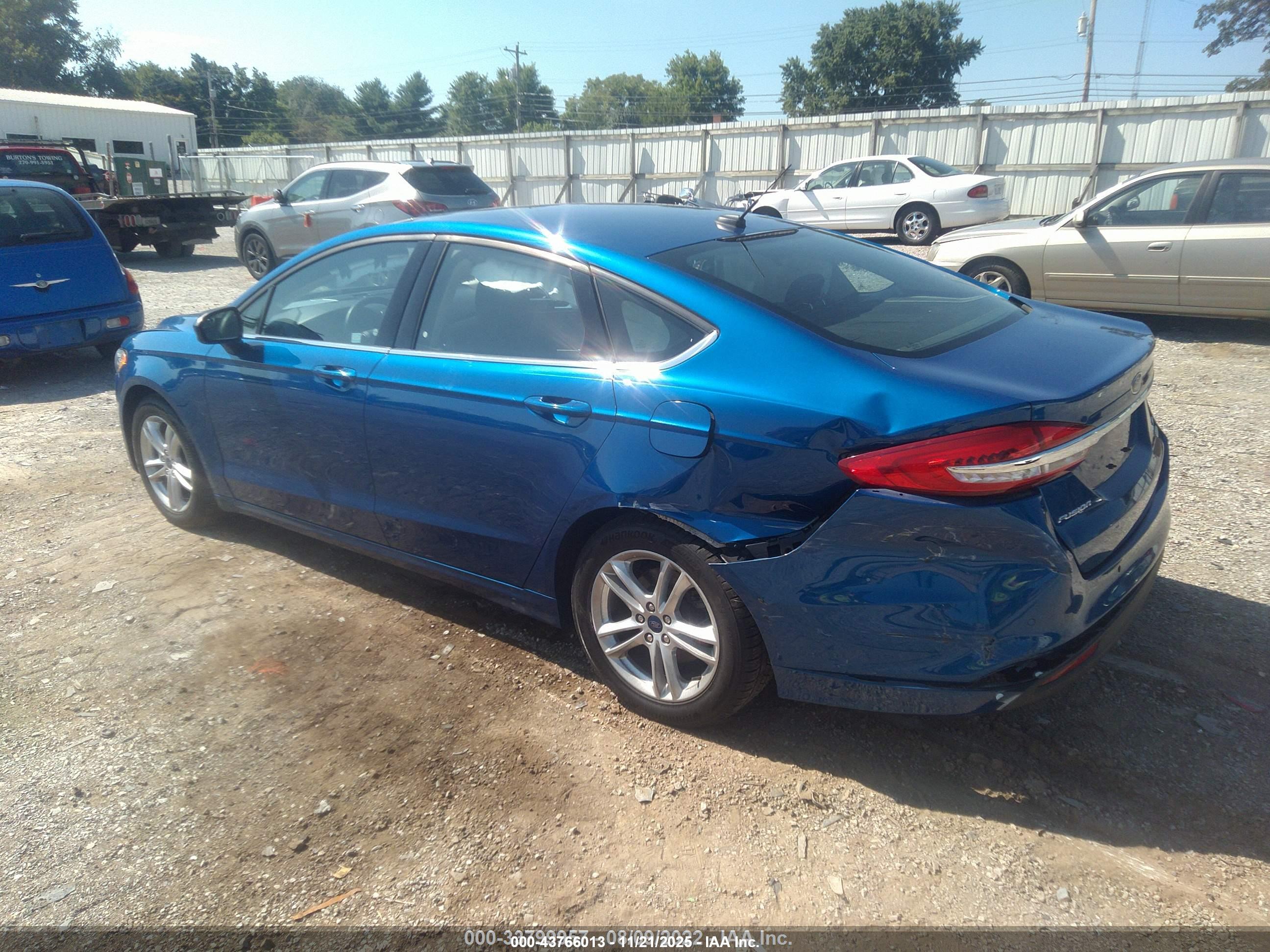 FORD FUSION image 3