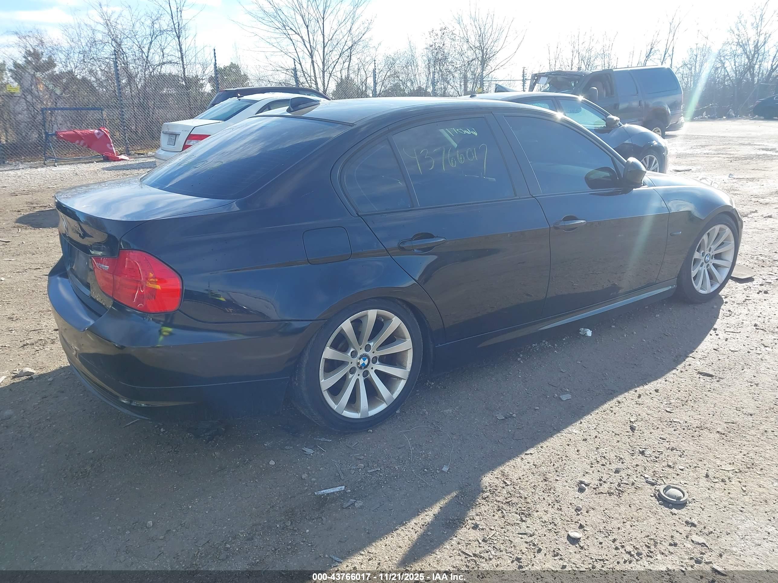 BMW 328I image 4
