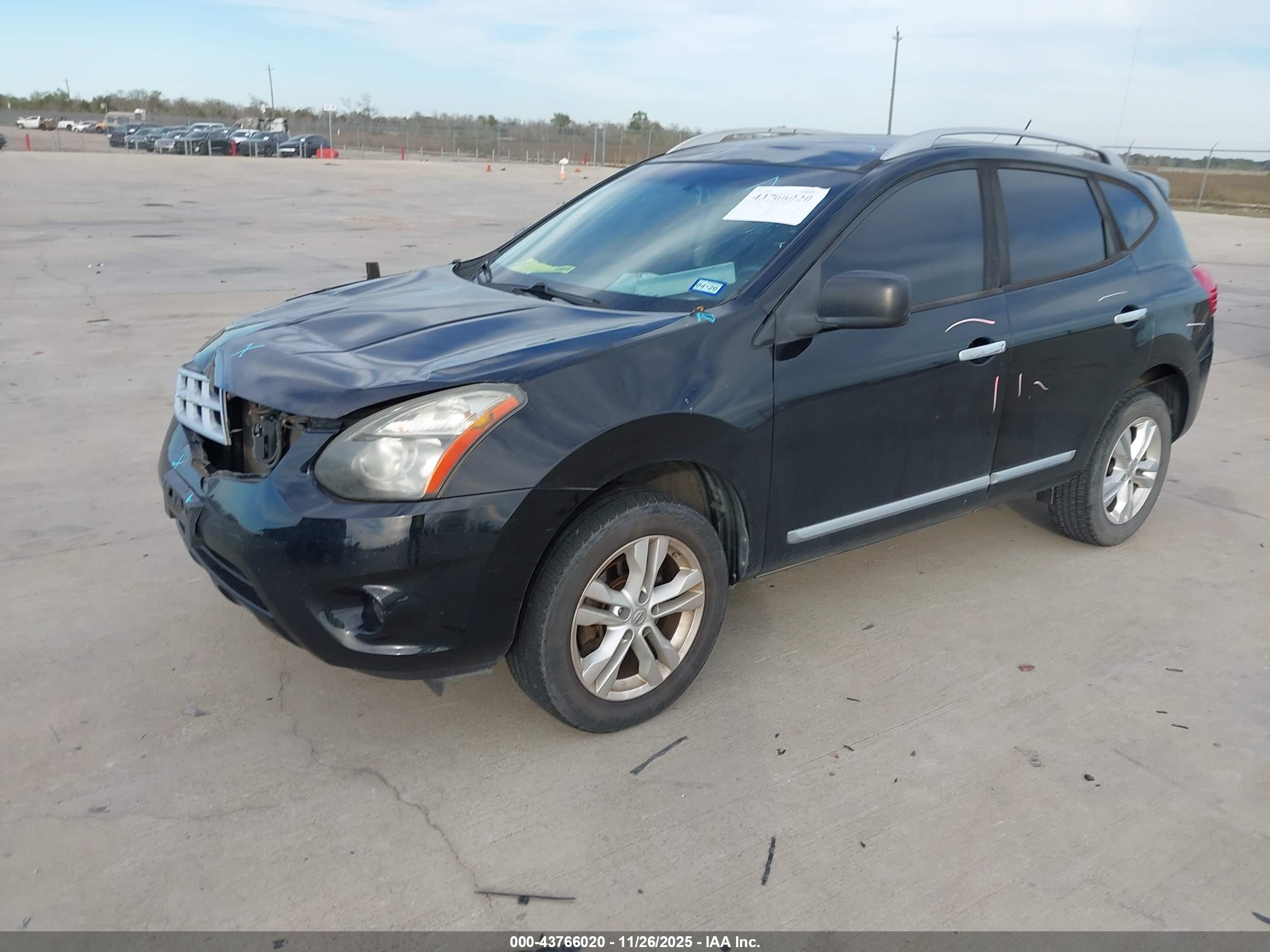 NISSAN ROGUE image 2