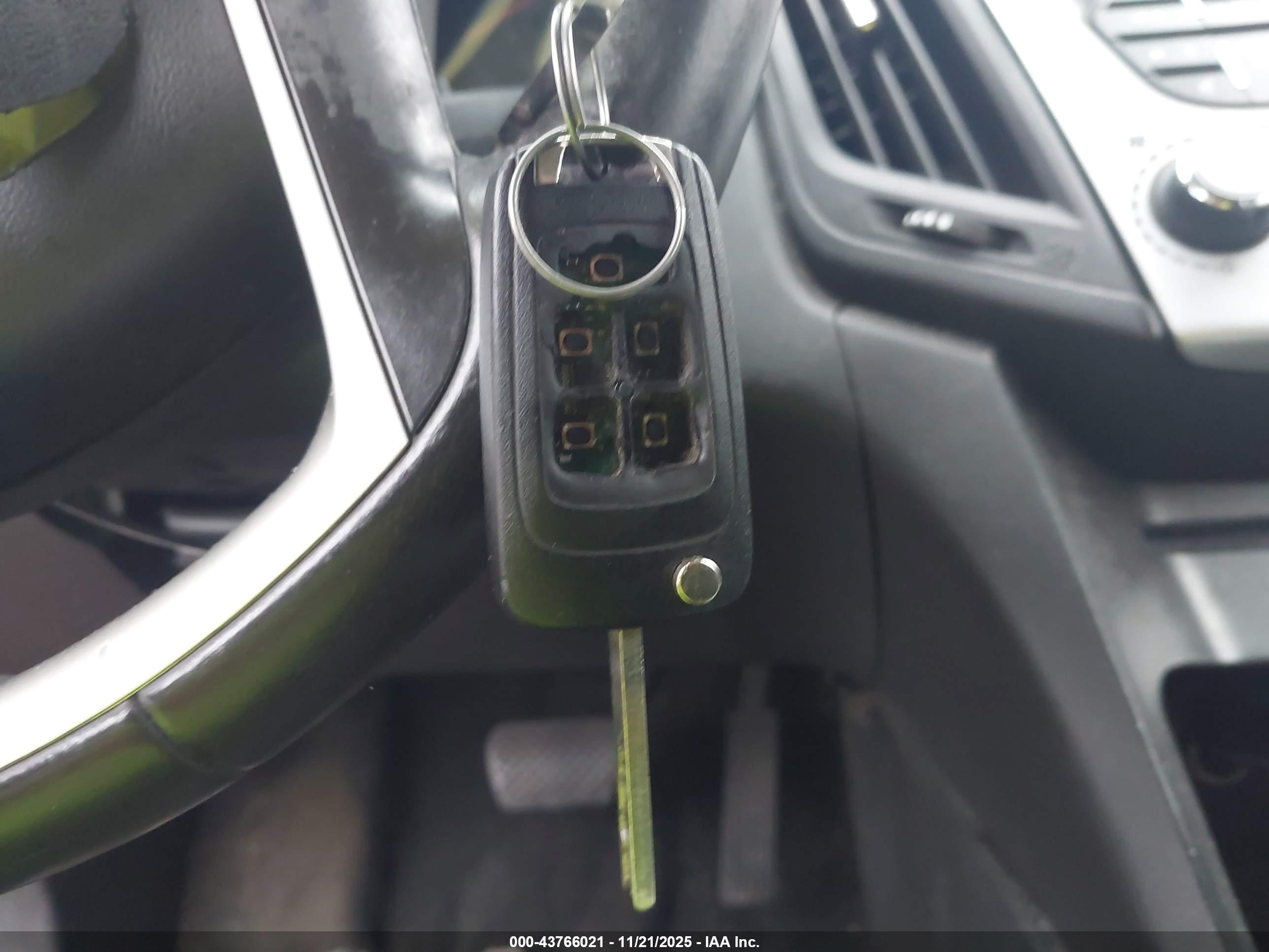 CHEVROLET EQUINOX image 11