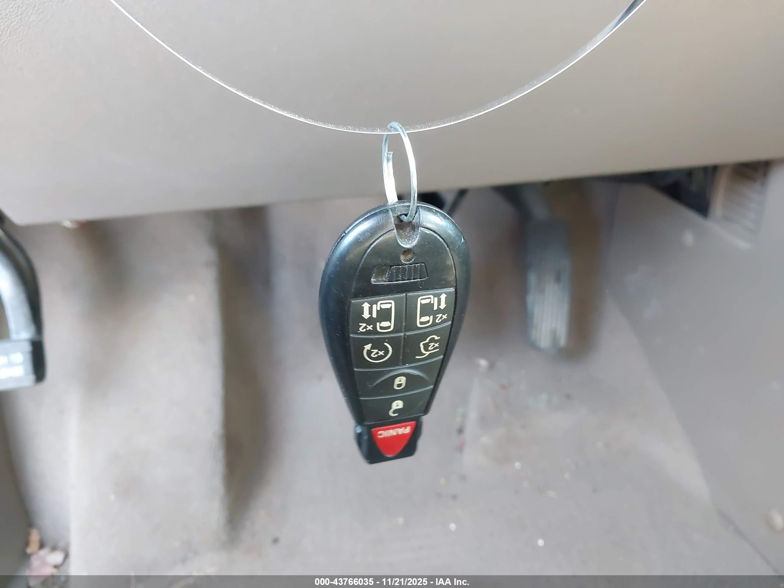 CHRYSLER TOWN image 11