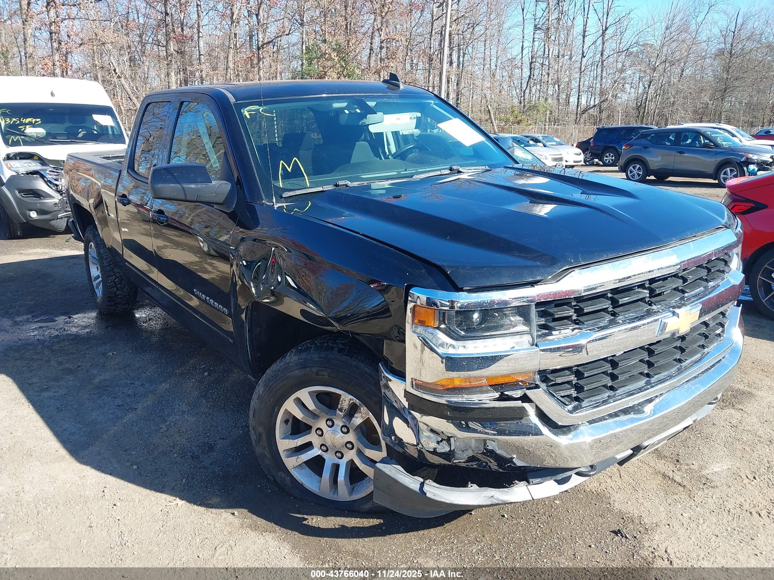 CHEVROLET SILVERADO image 6