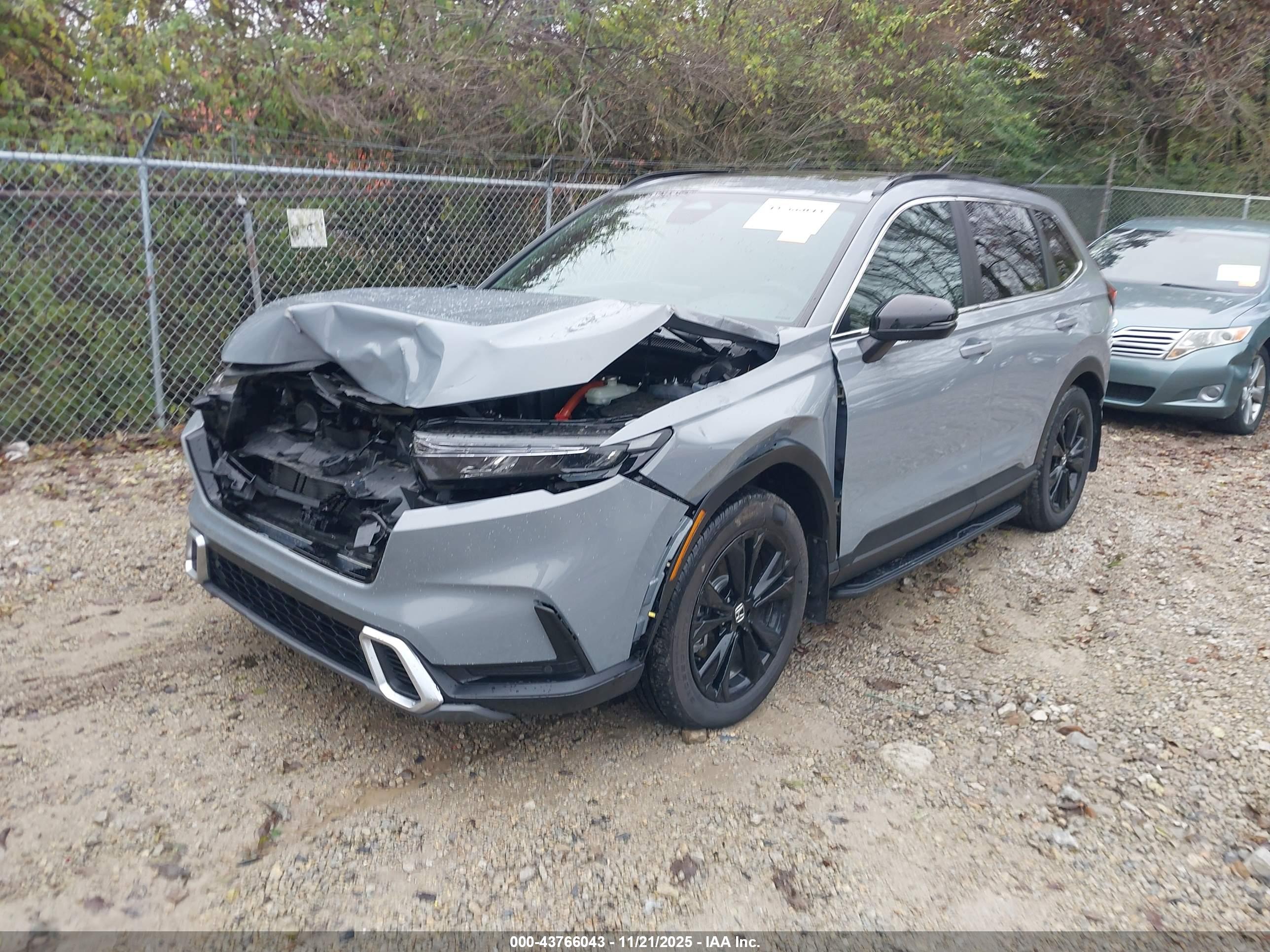 HONDA CR-V image 2
