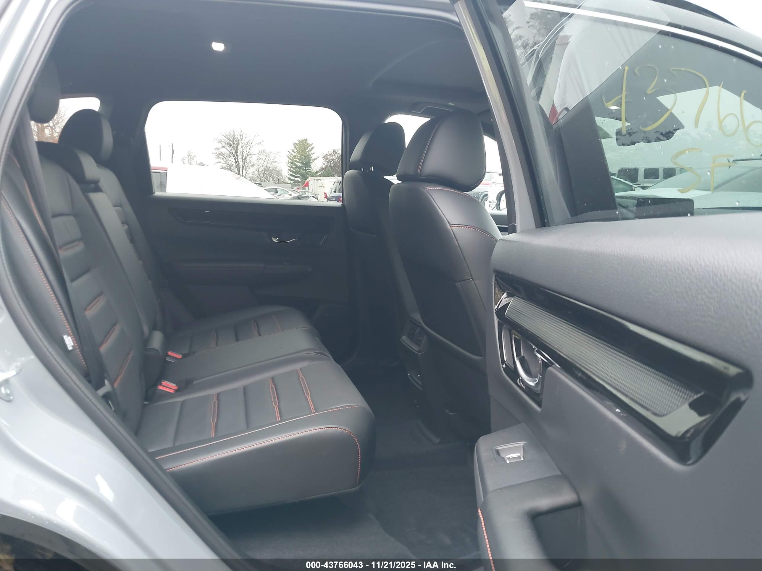 HONDA CR-V image 8