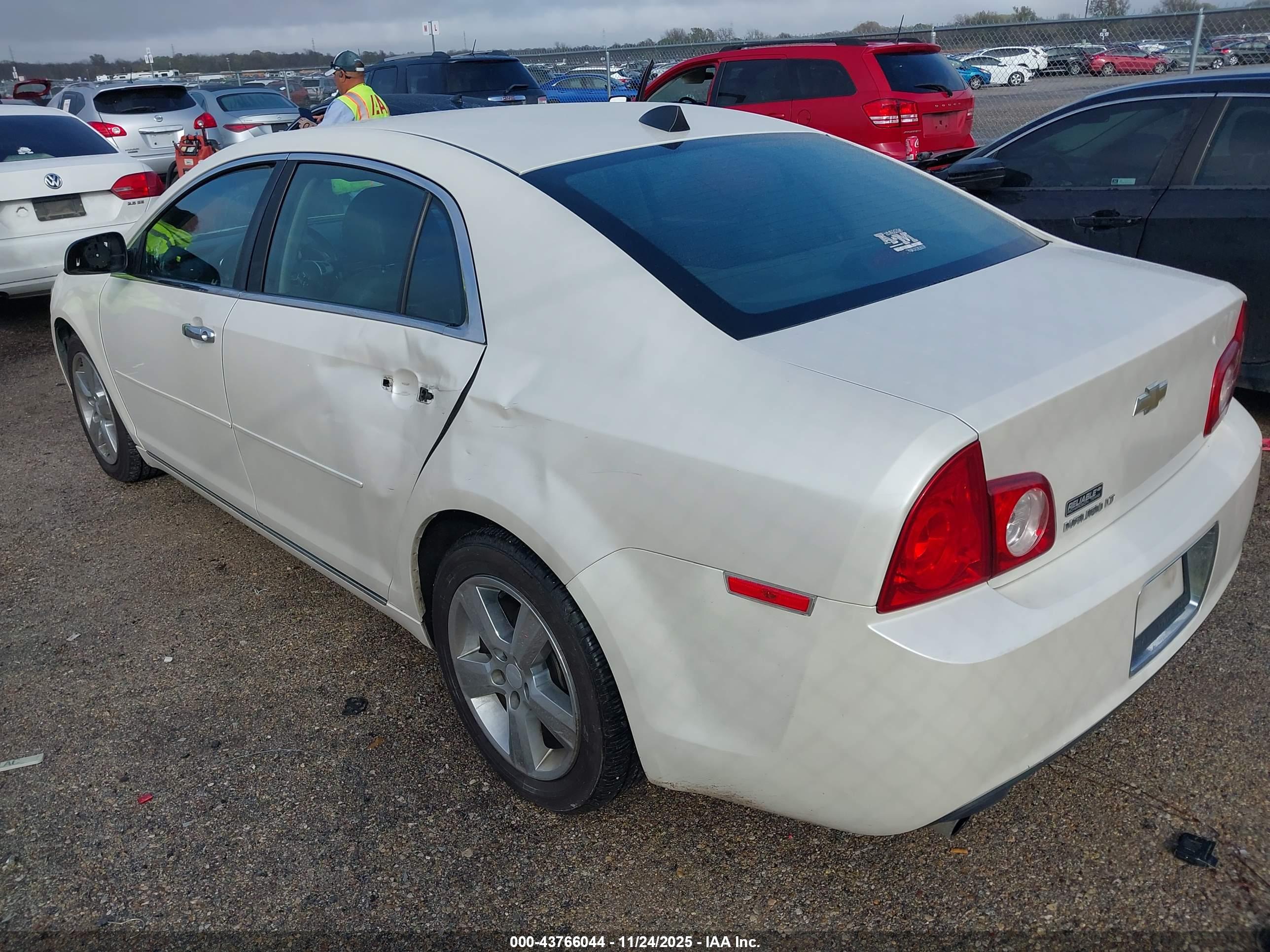 CHEVROLET MALIBU image 3