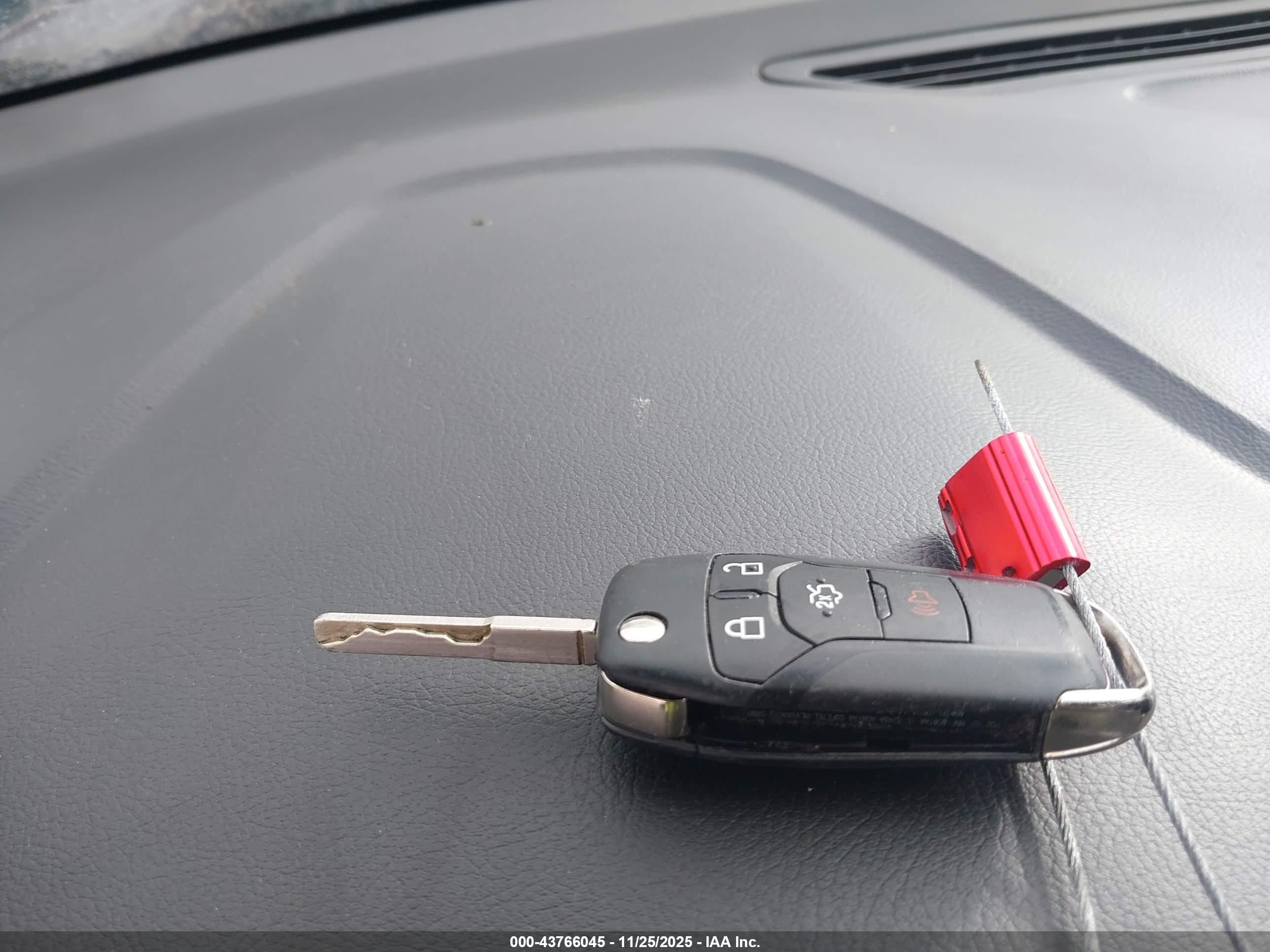 FORD FUSION image 11