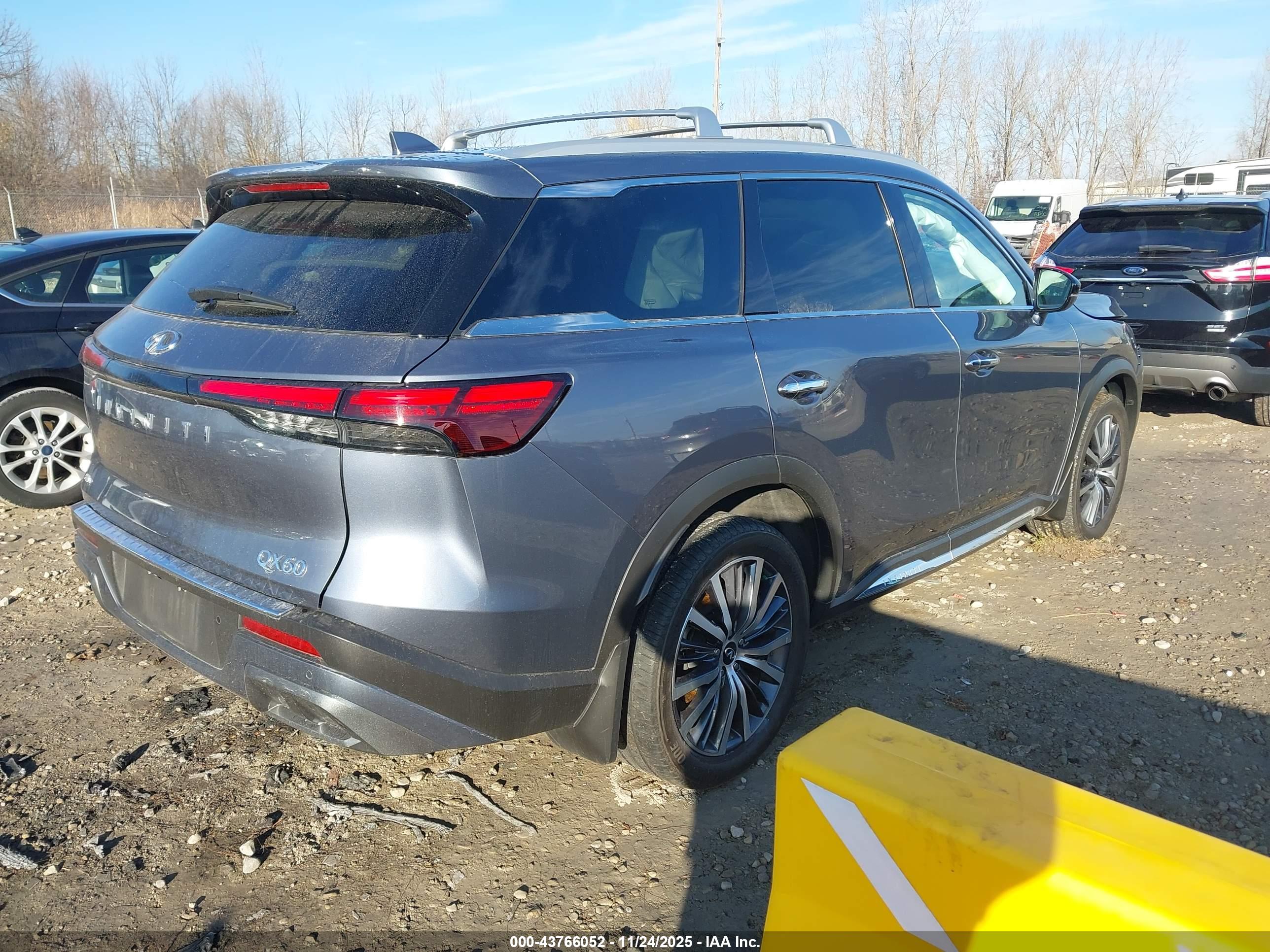 INFINITI QX60 image 4
