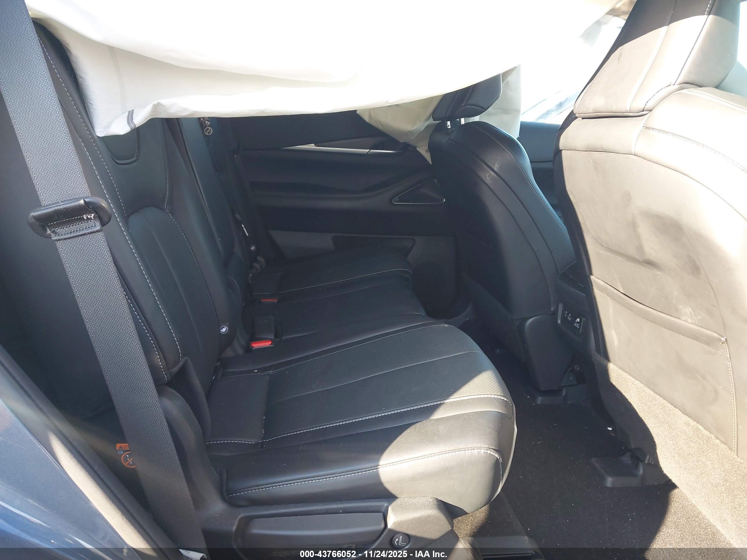 INFINITI QX60 image 8