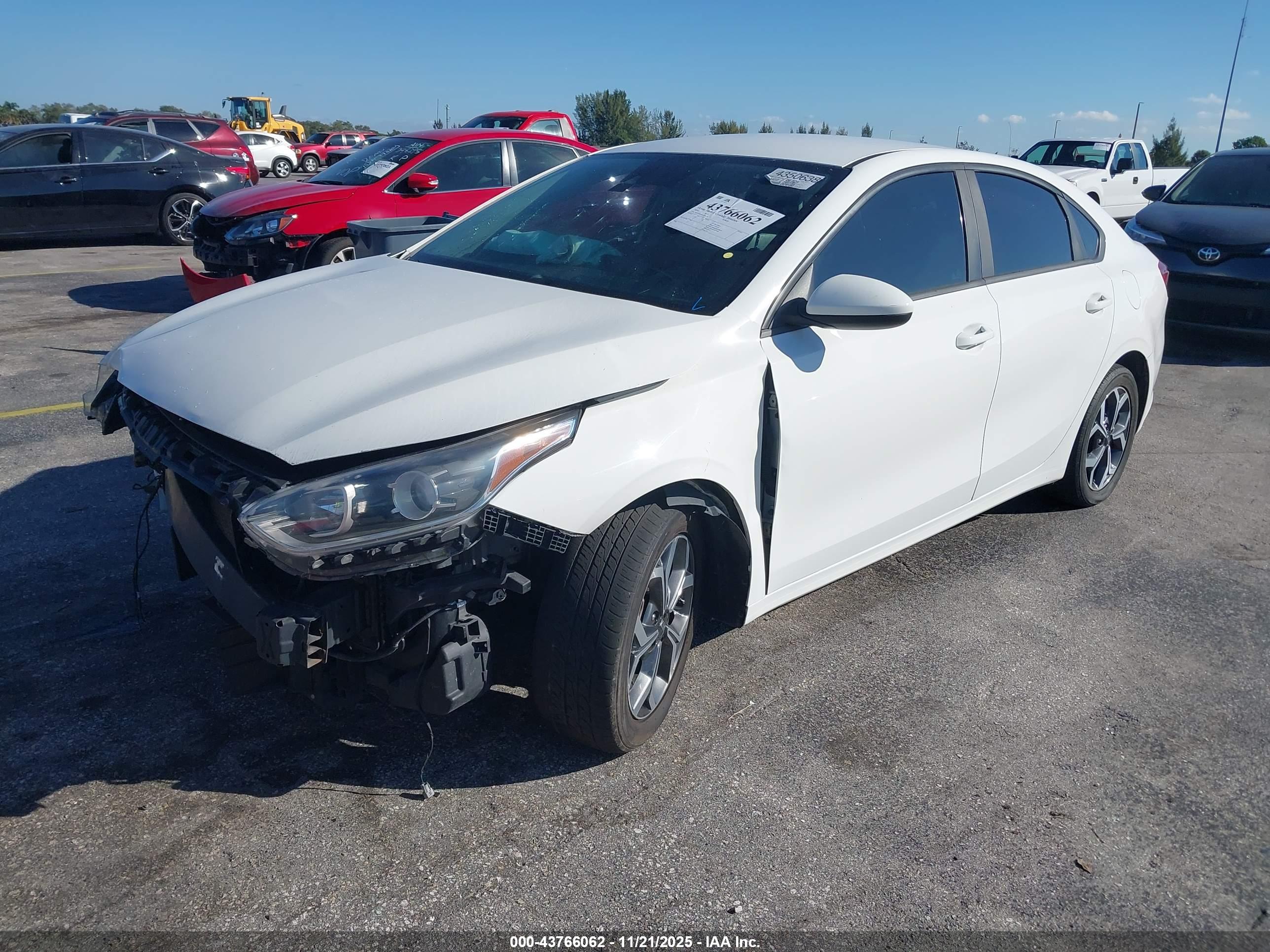 KIA FORTE image 2