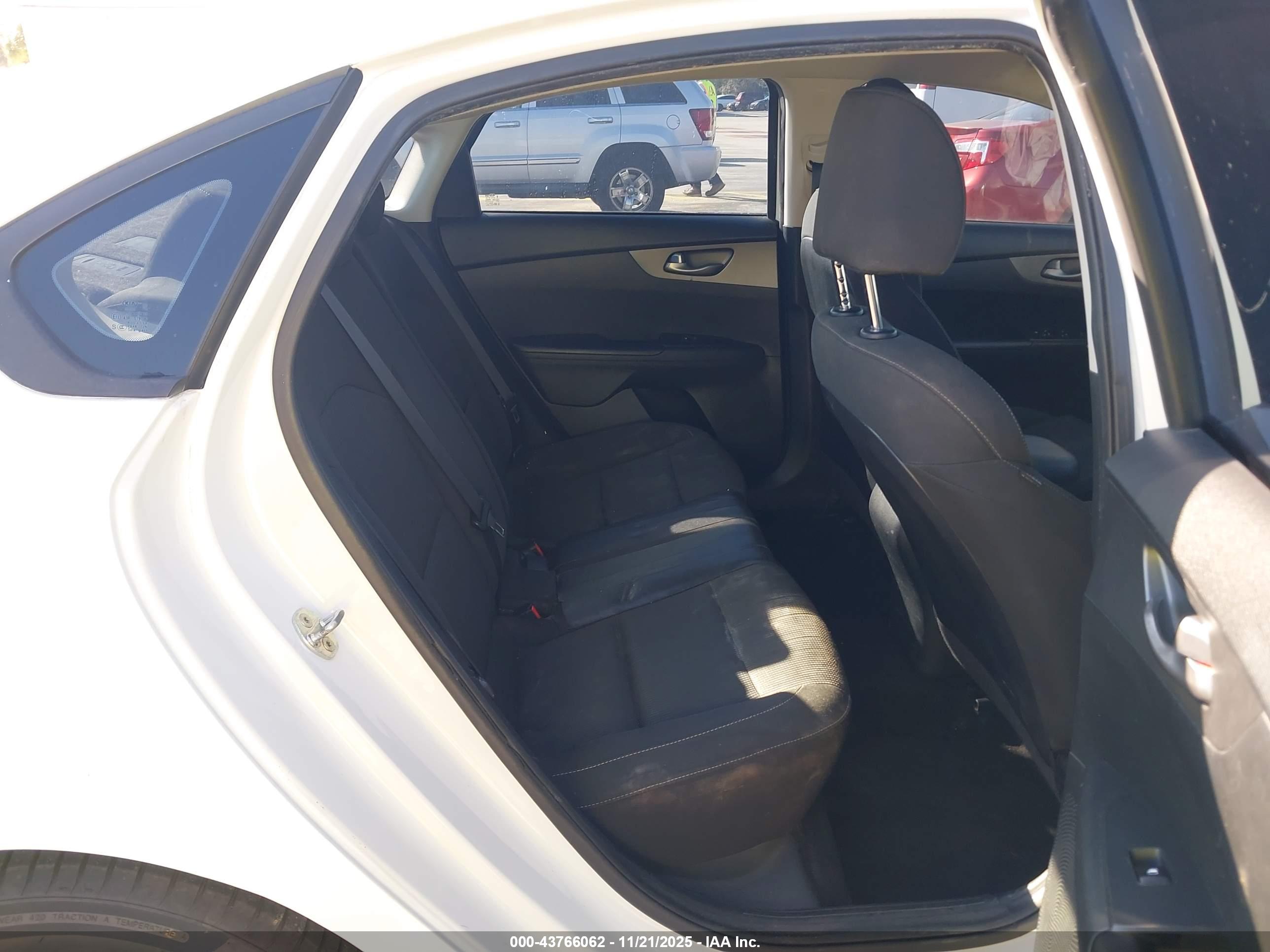 KIA FORTE image 8