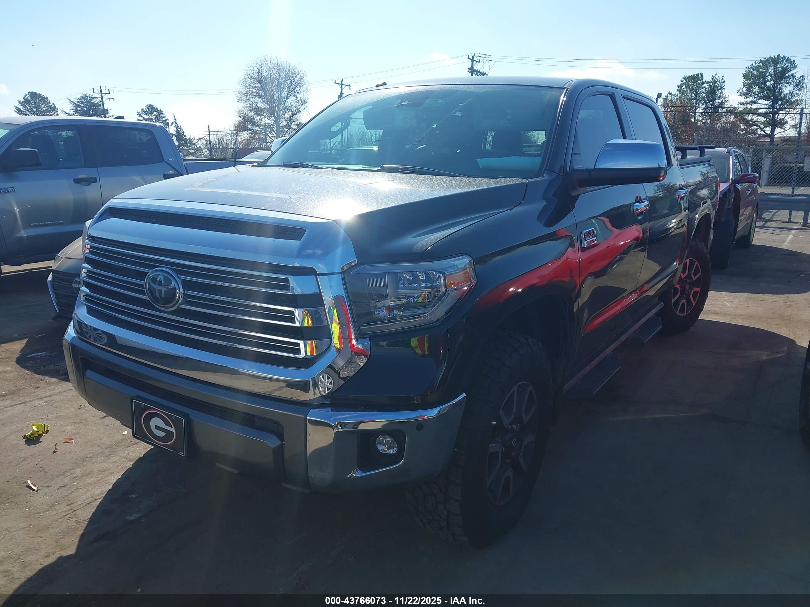 TOYOTA TUNDRA image 2