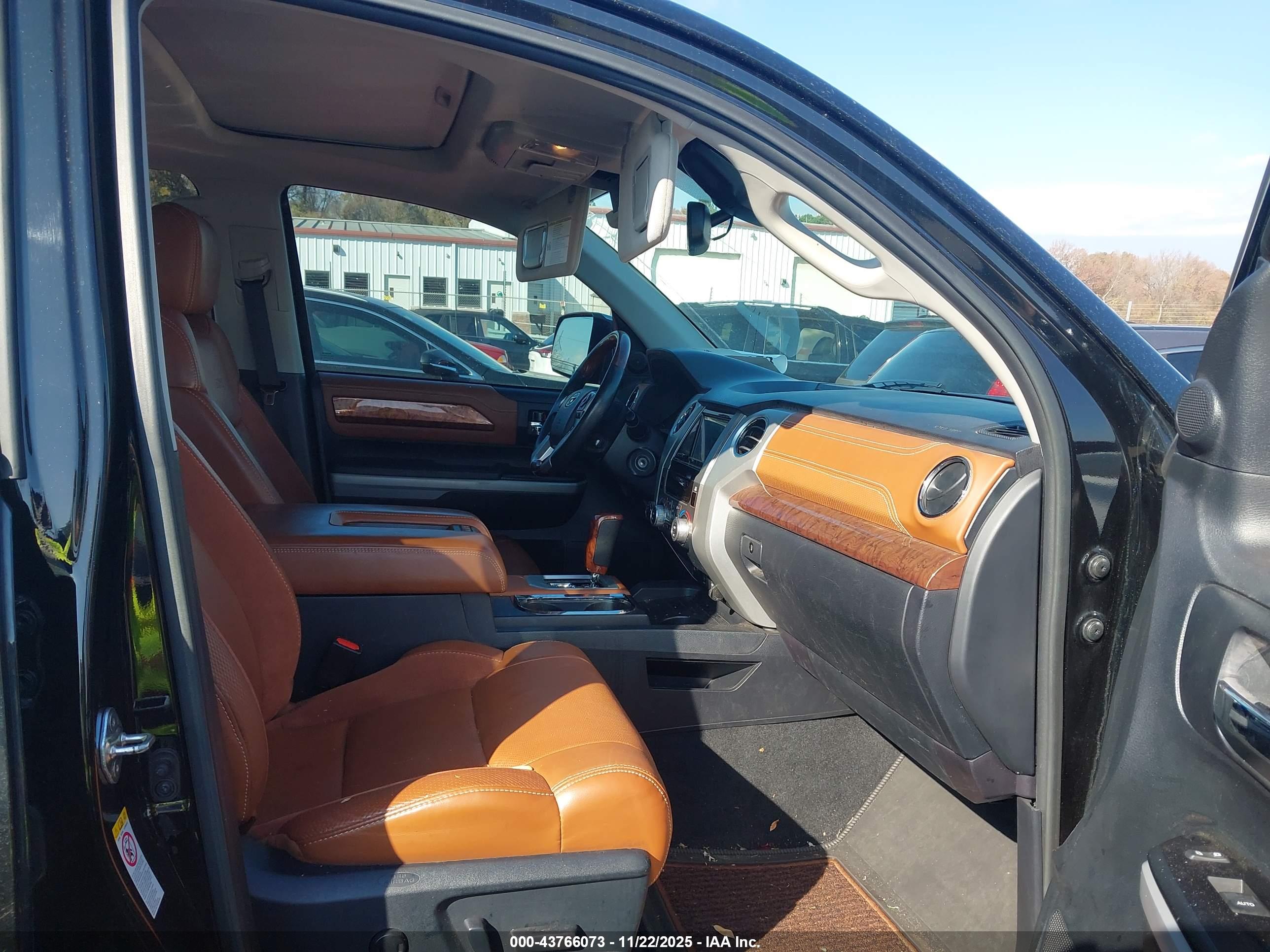 TOYOTA TUNDRA image 5