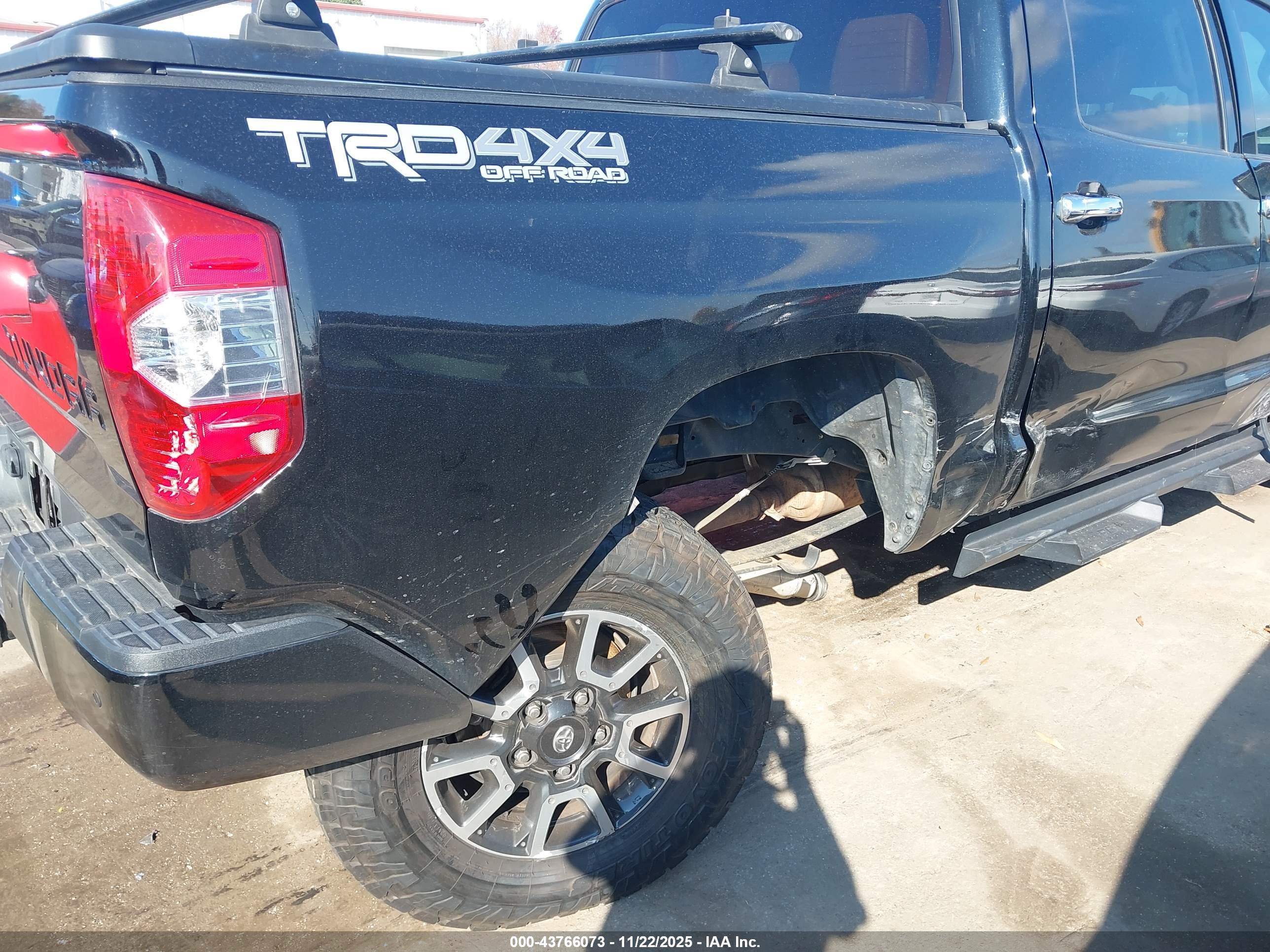 TOYOTA TUNDRA image 6