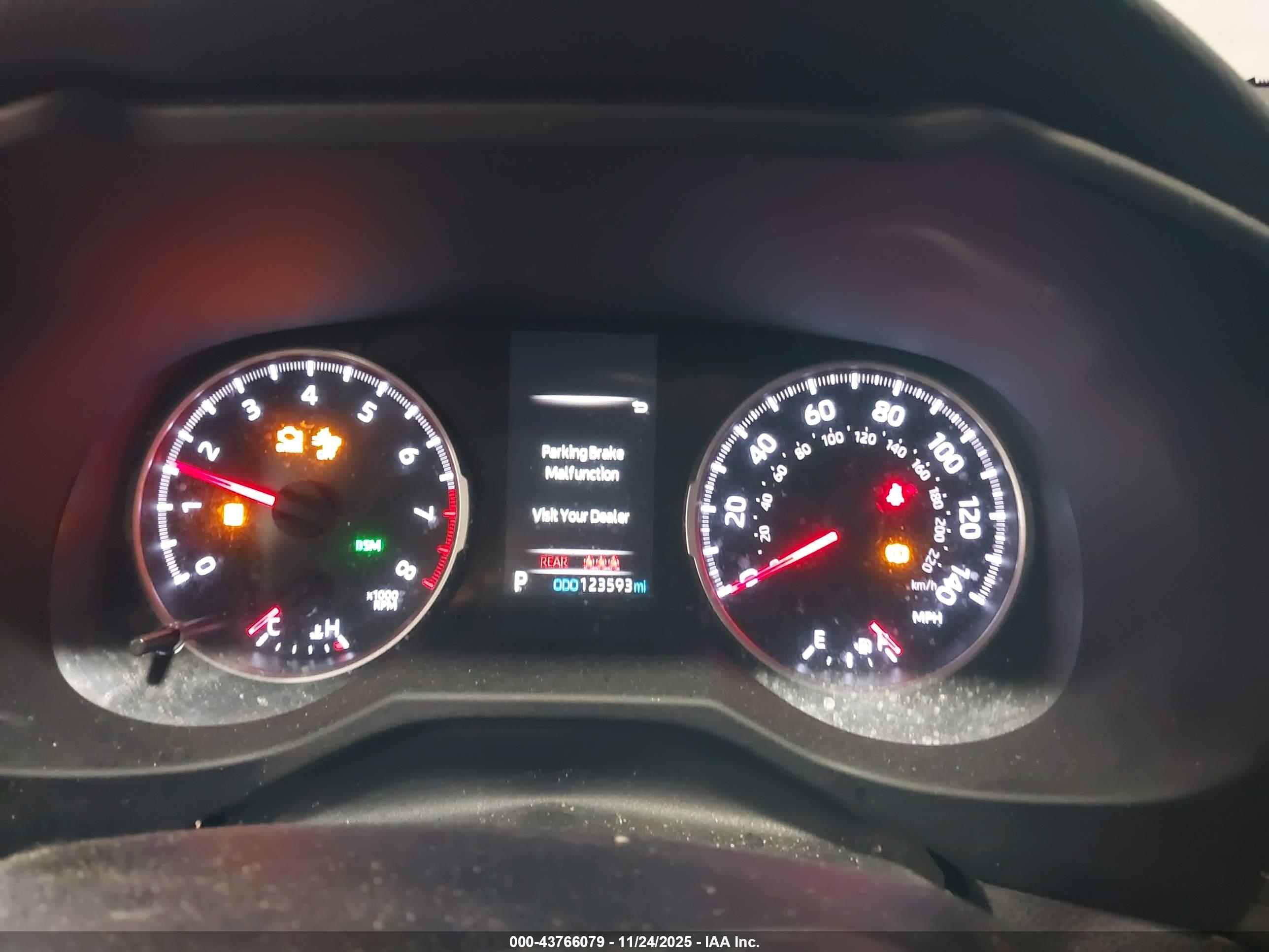 TOYOTA RAV4 image 7
