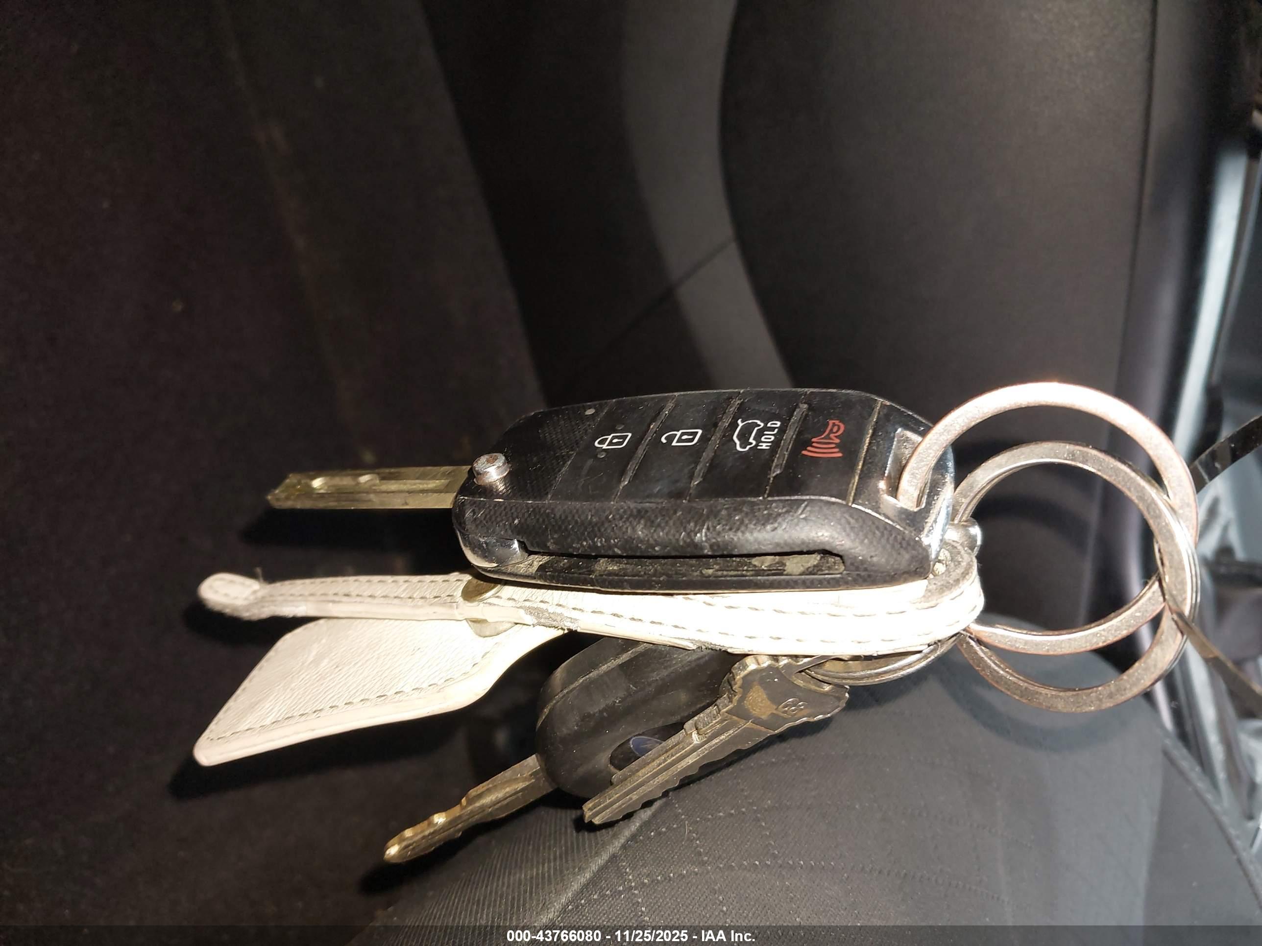 KIA SORENTO image 11