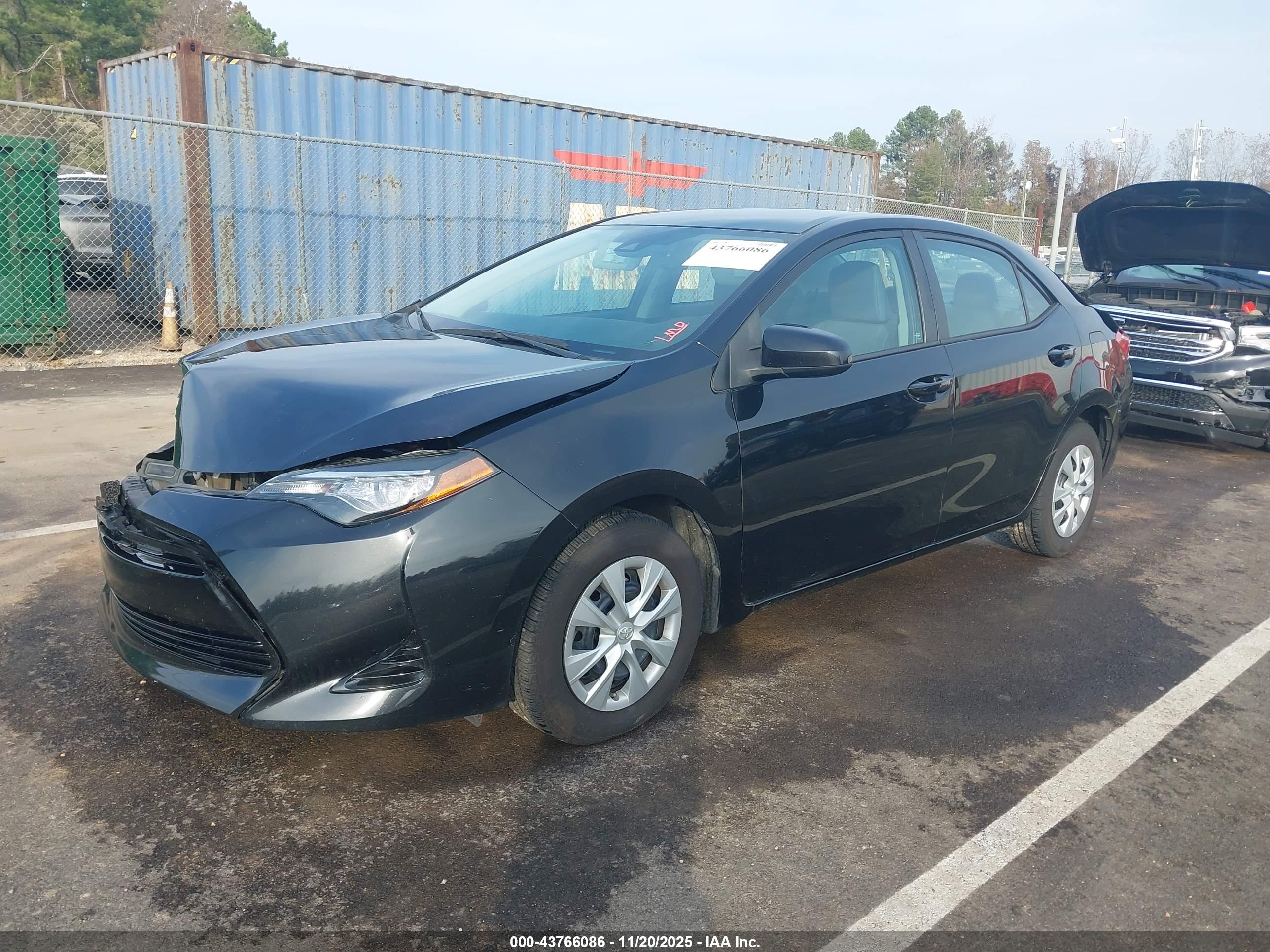 TOYOTA COROLLA image 2