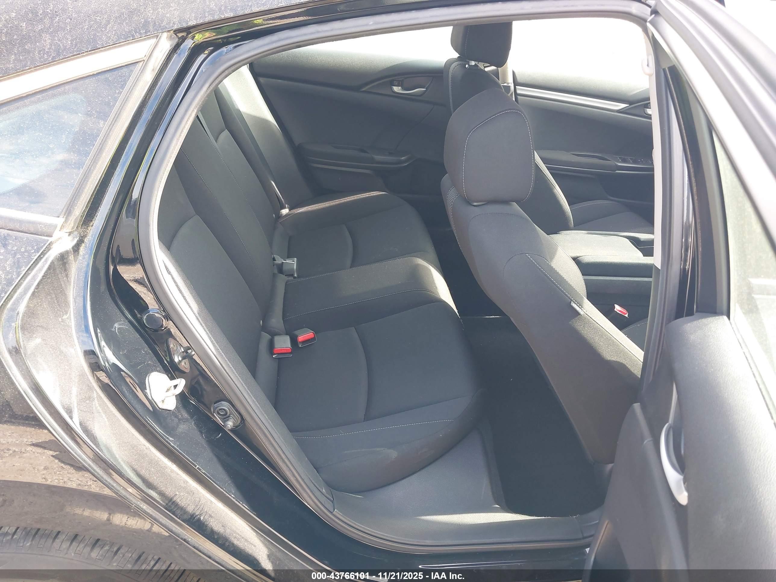 HONDA CIVIC image 8