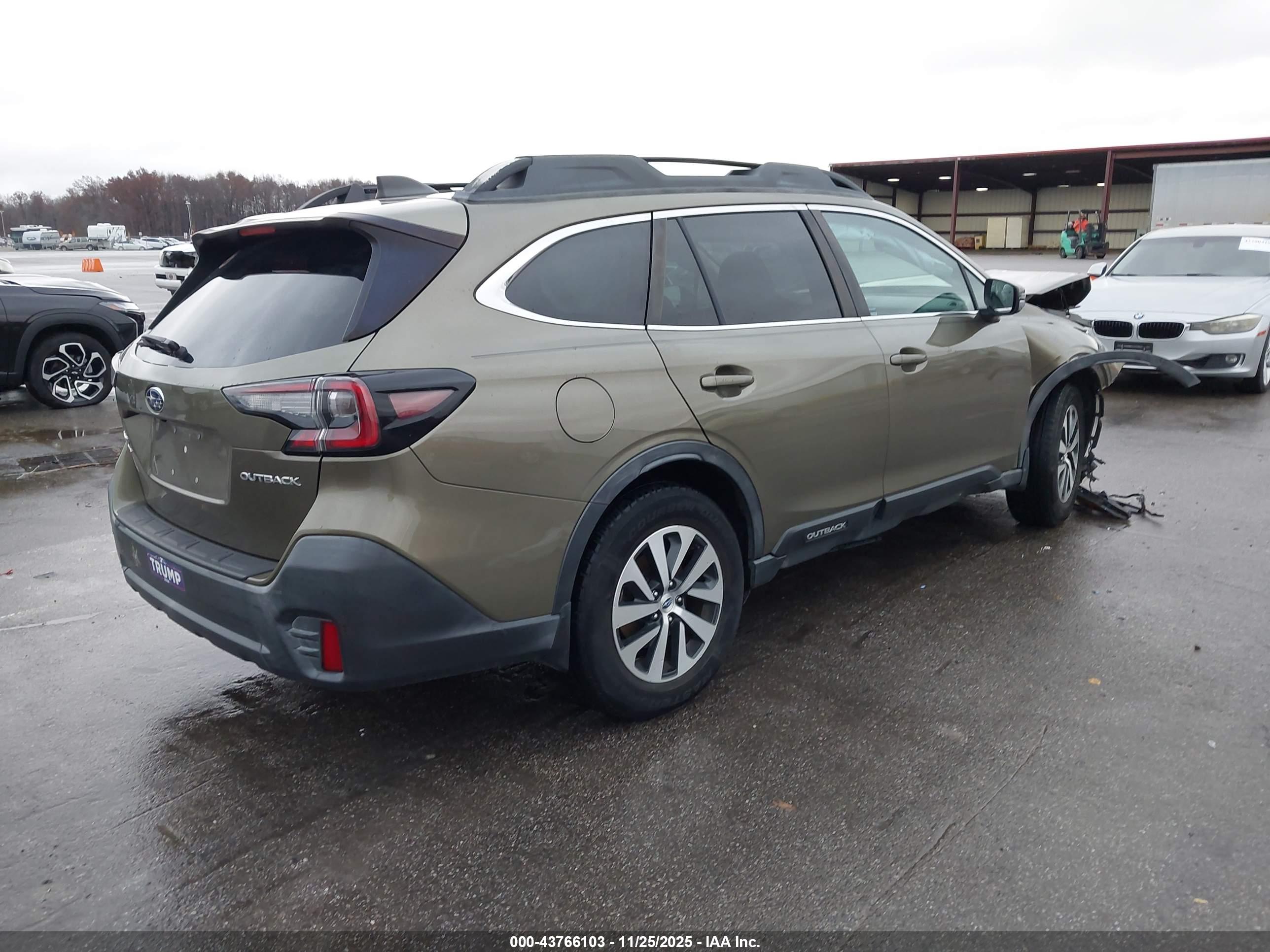 SUBARU OUTBACK image 4
