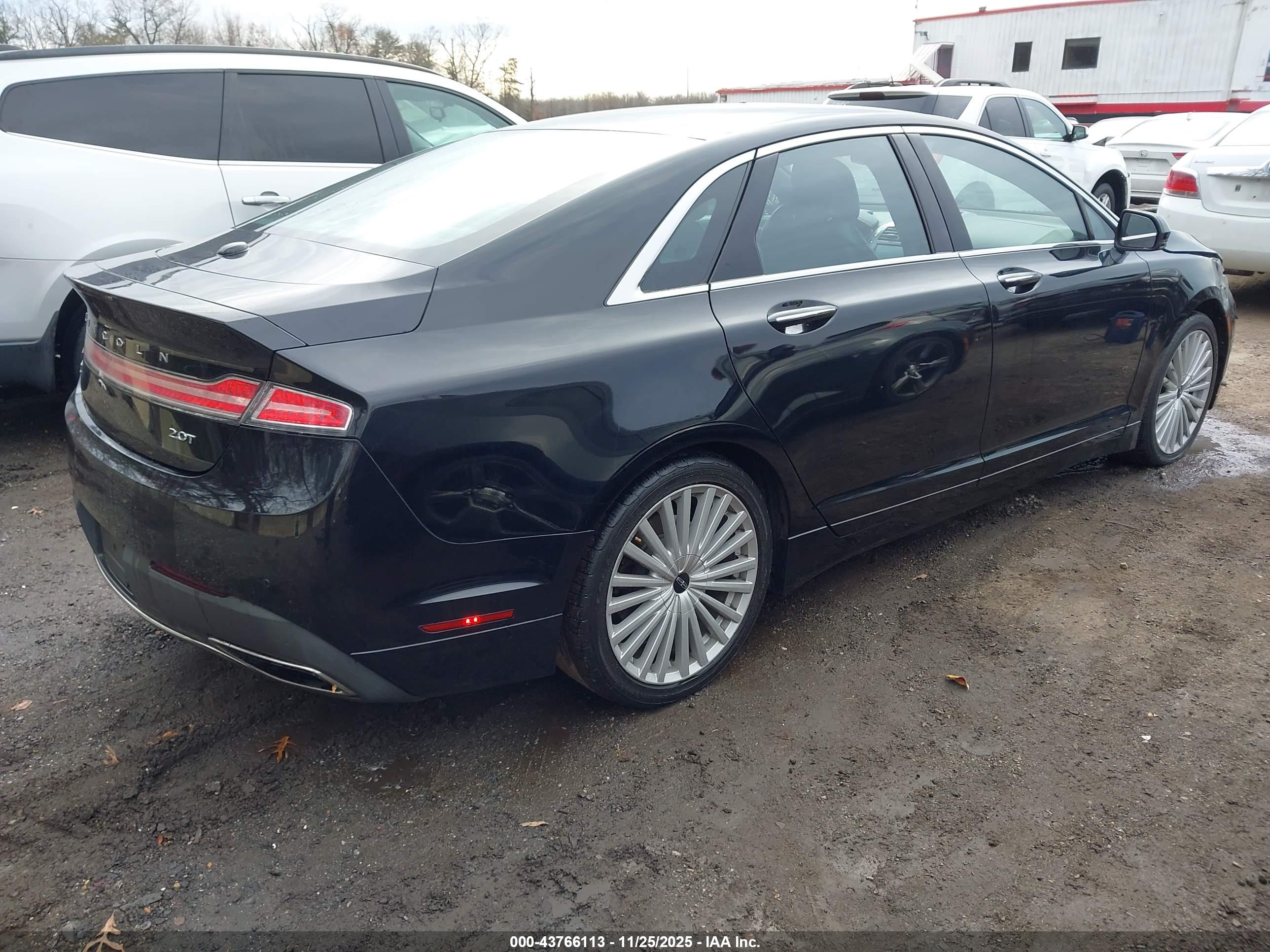 LINCOLN MKZ image 4
