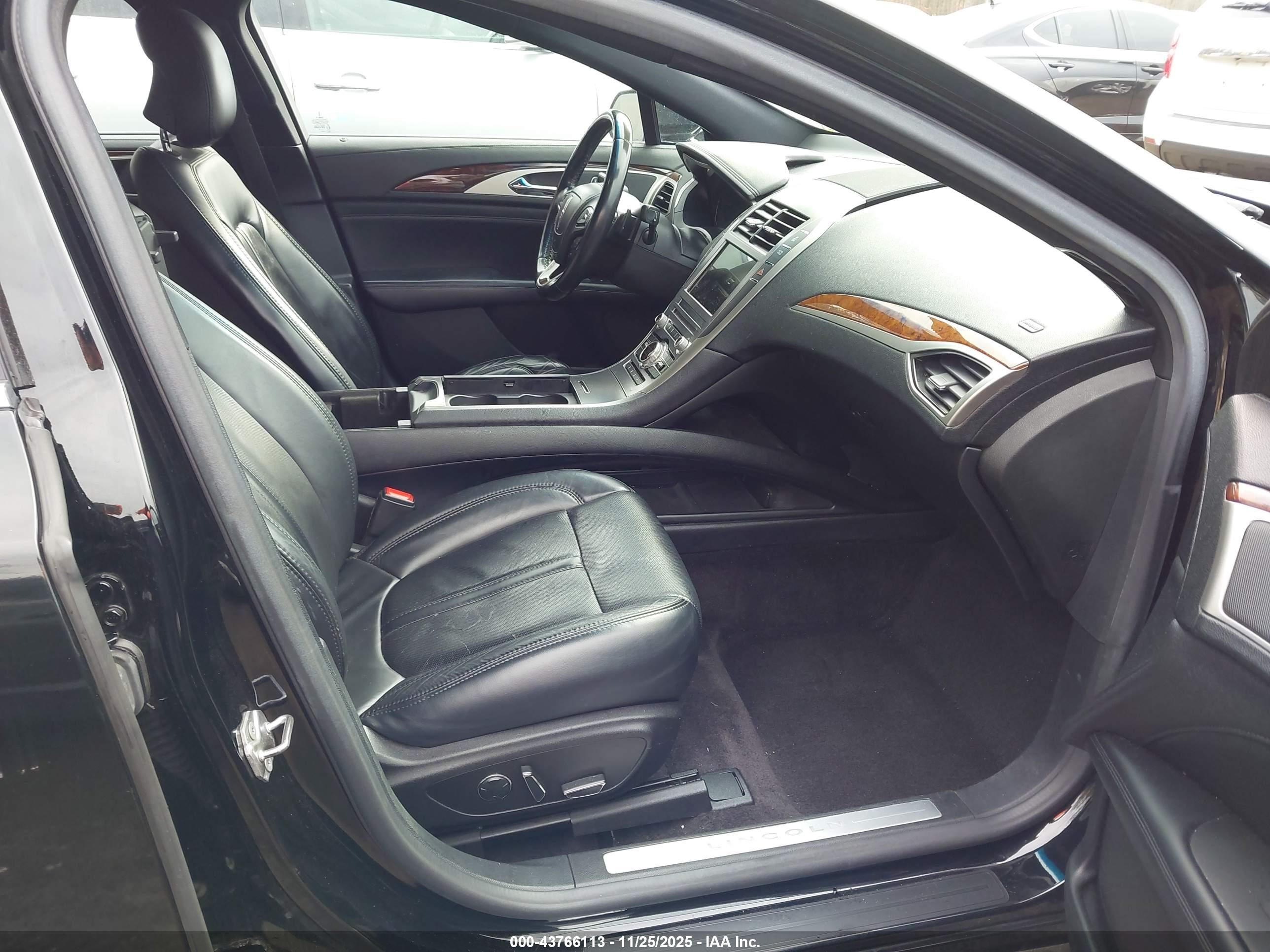 LINCOLN MKZ image 5