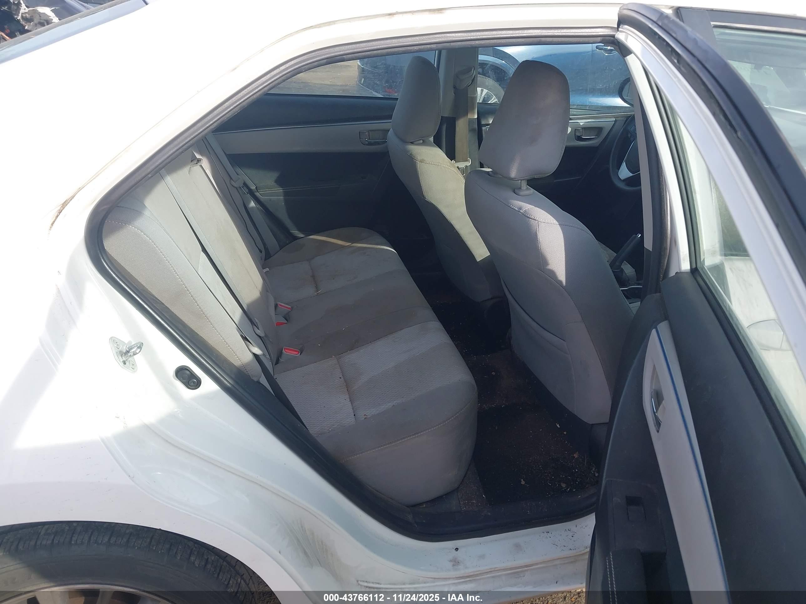 TOYOTA COROLLA image 8