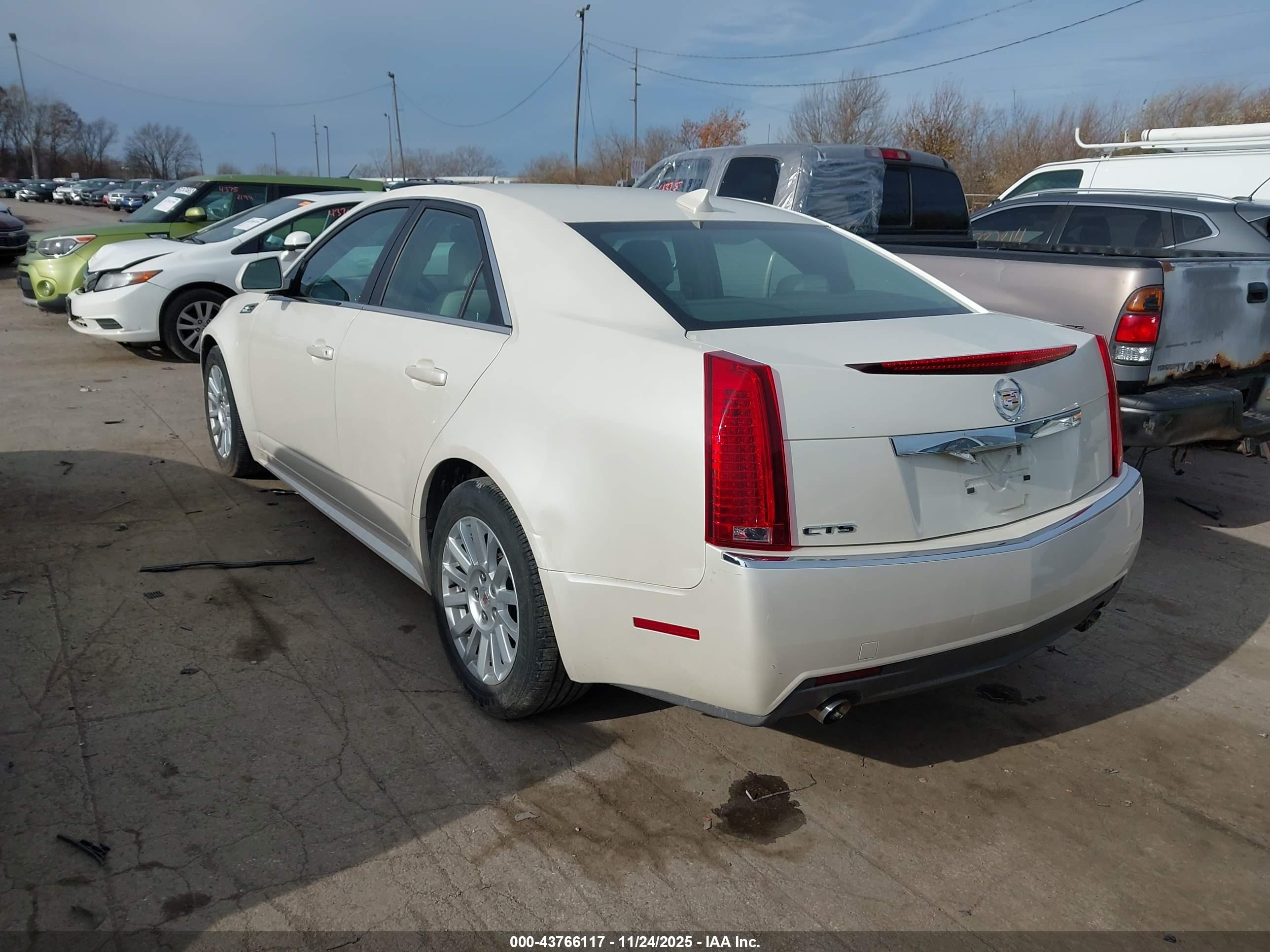 CADILLAC CTS image 3