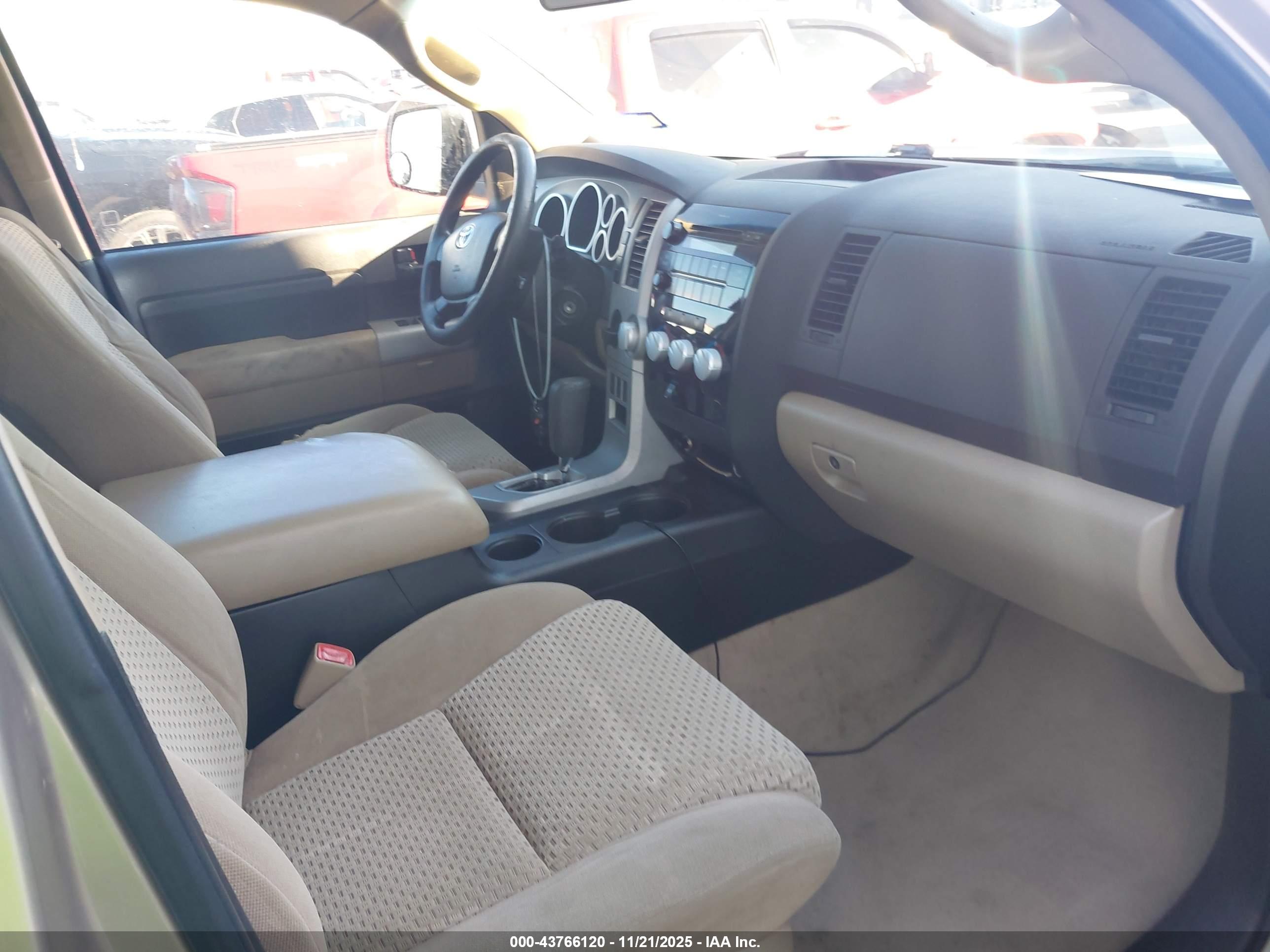 TOYOTA TUNDRA image 5