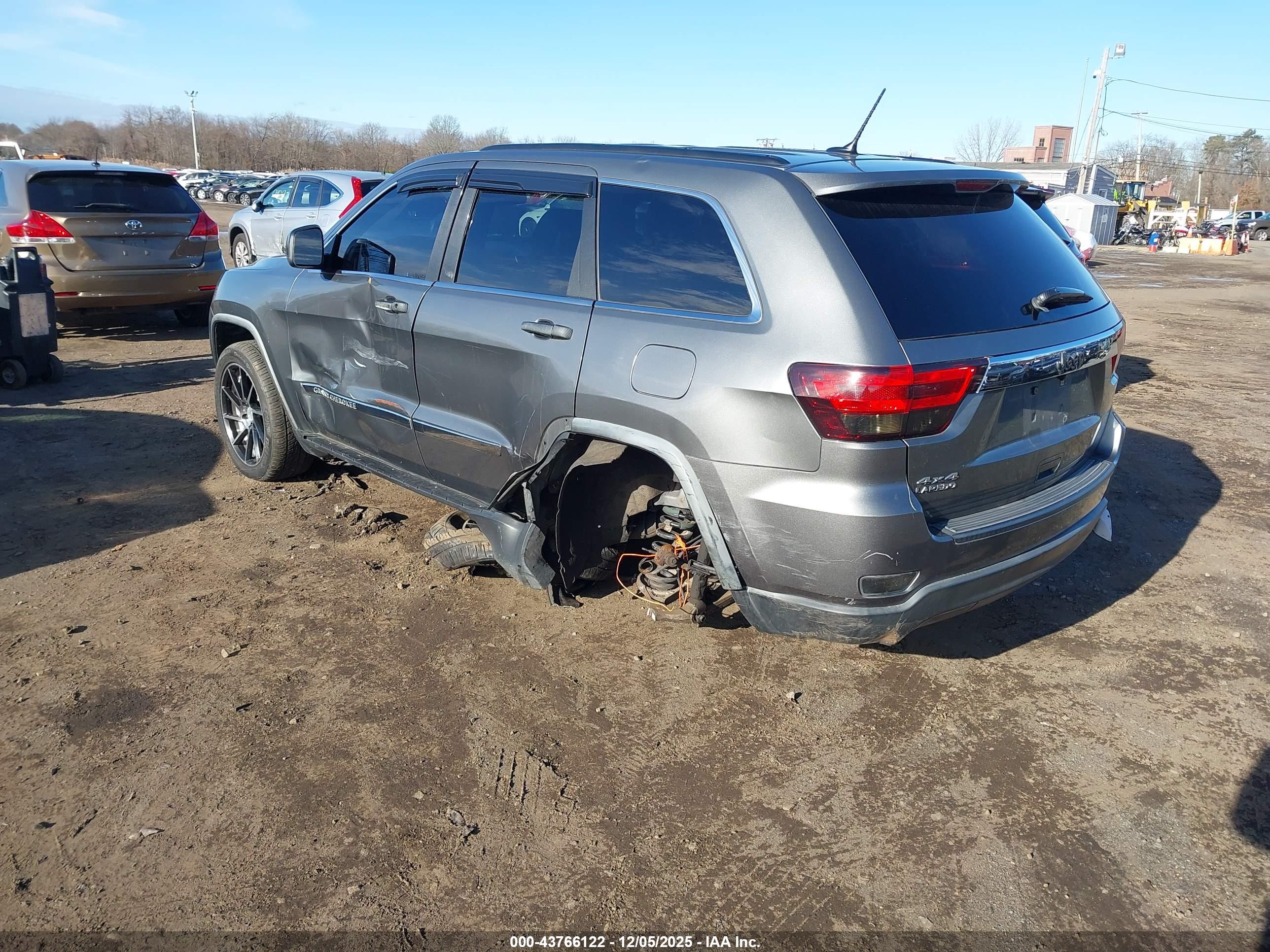 JEEP GRAND image 3