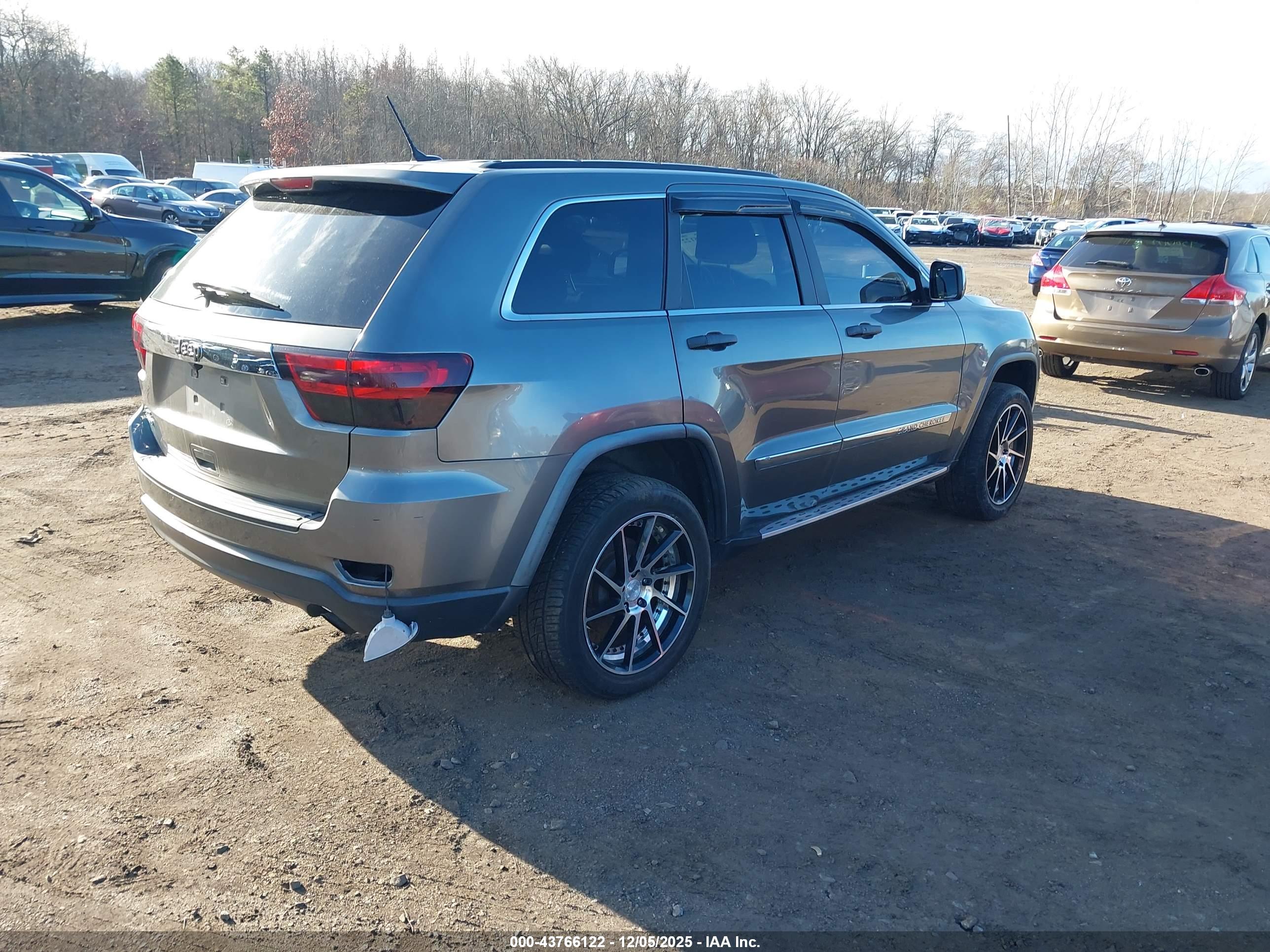JEEP GRAND image 4
