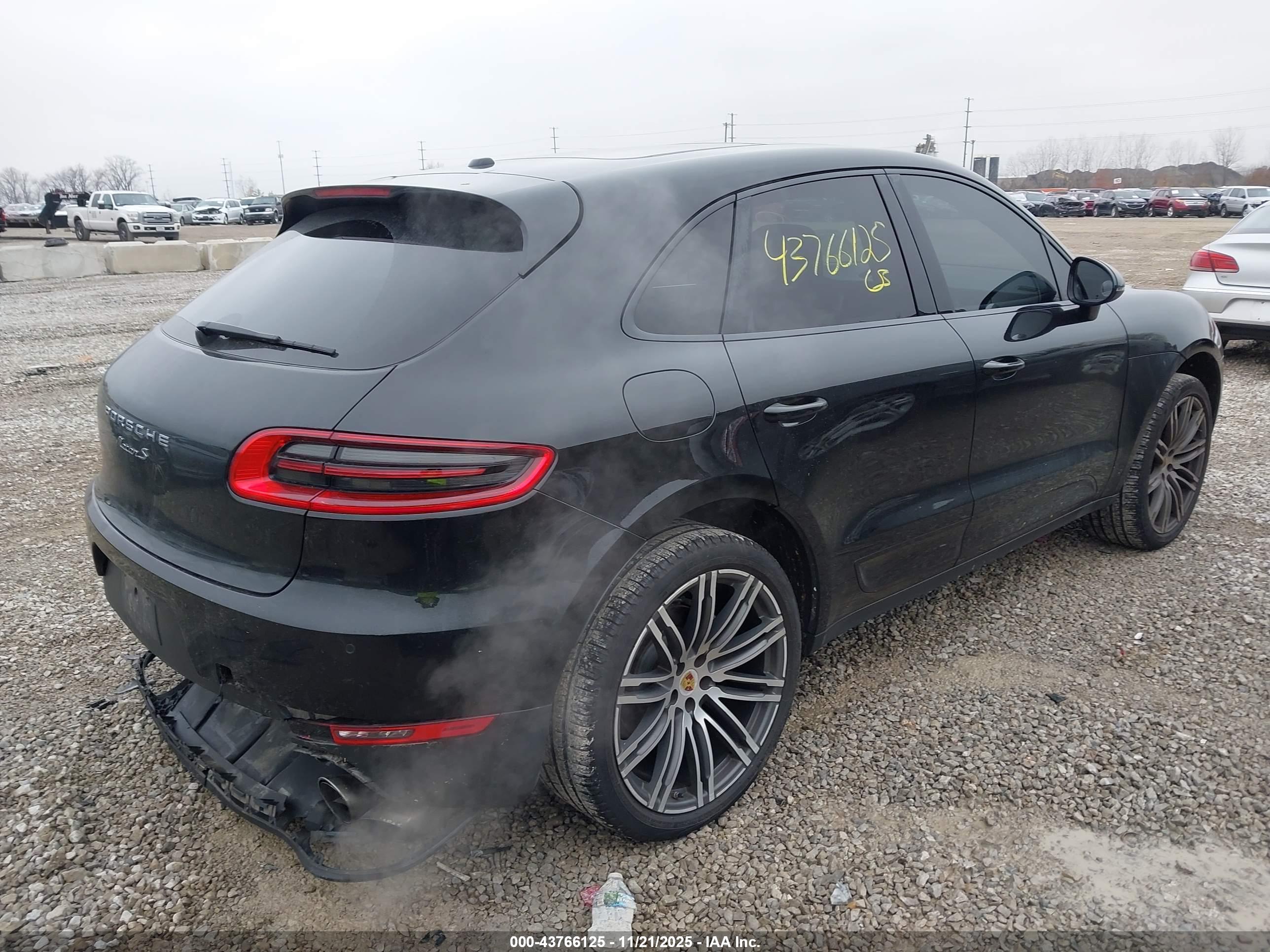 PORSCHE MACAN image 4