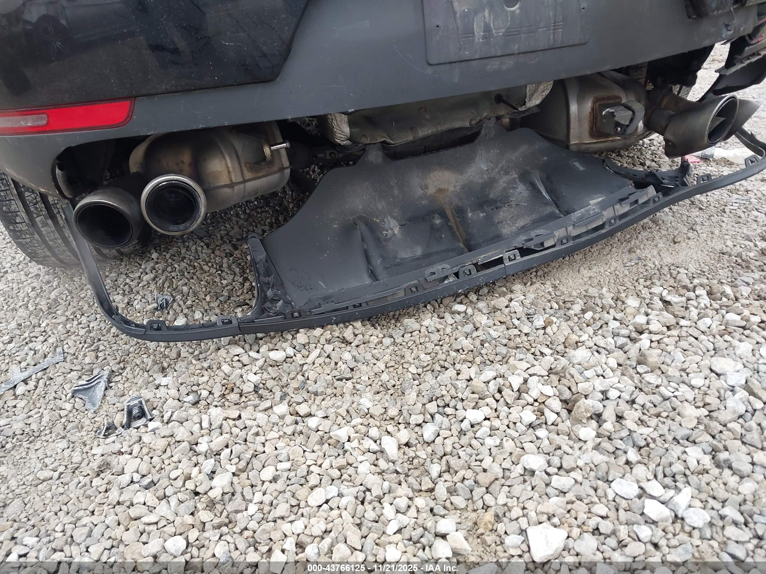 PORSCHE MACAN image 6
