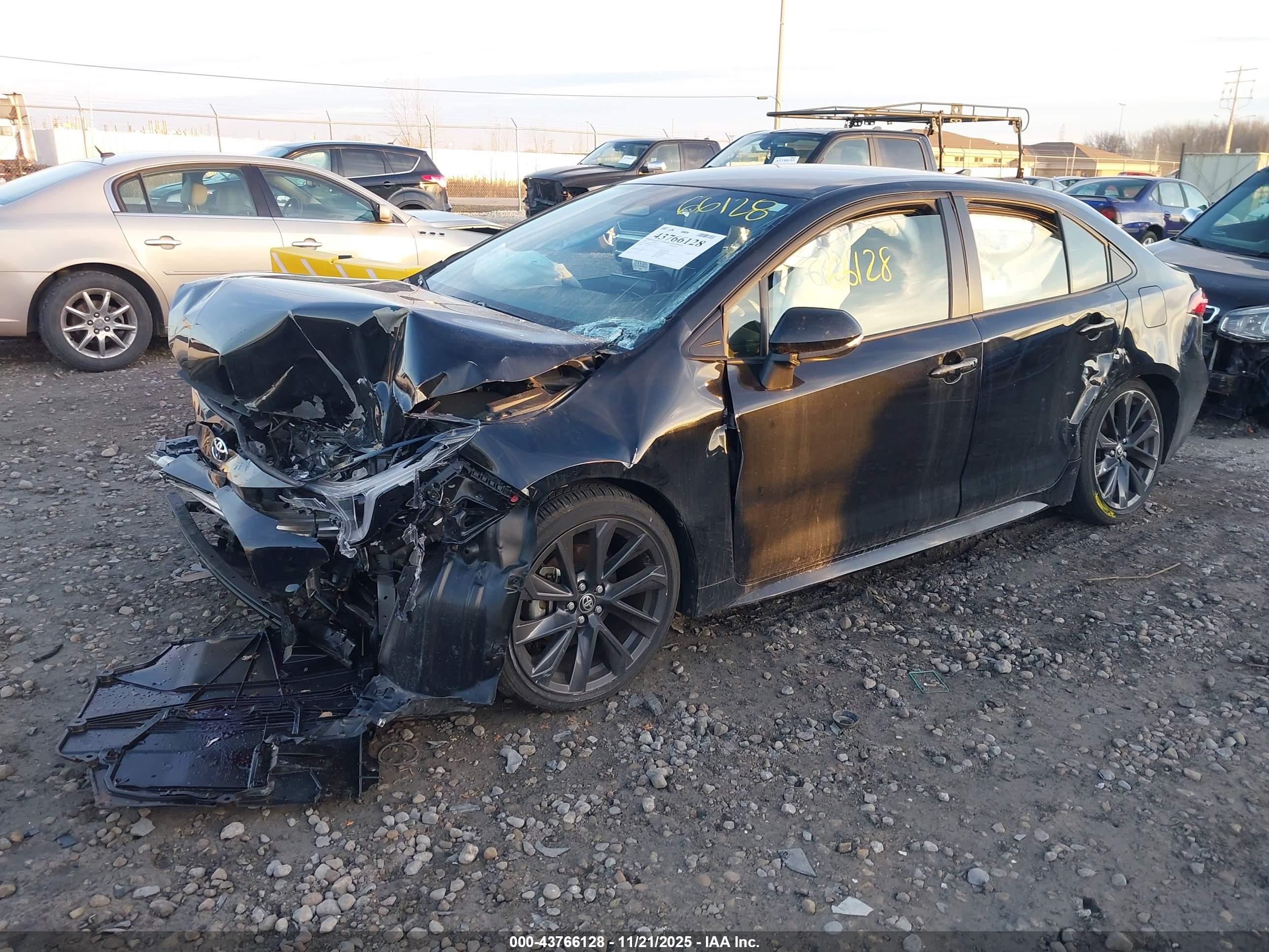 TOYOTA COROLLA image 2