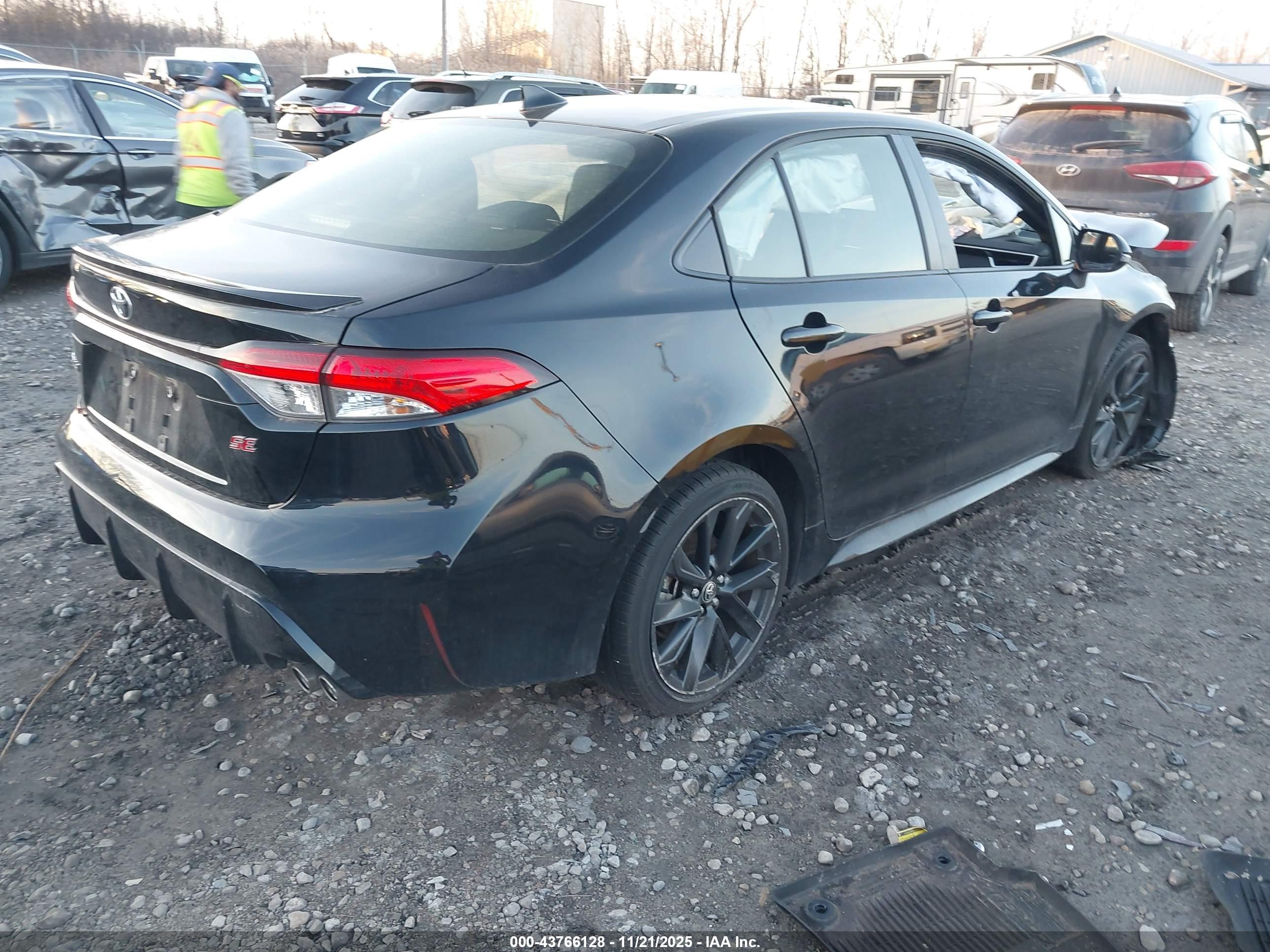 TOYOTA COROLLA image 4