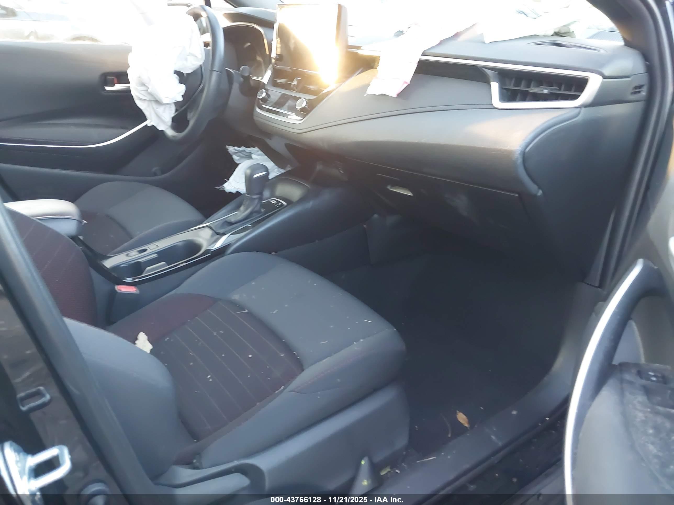 TOYOTA COROLLA image 5