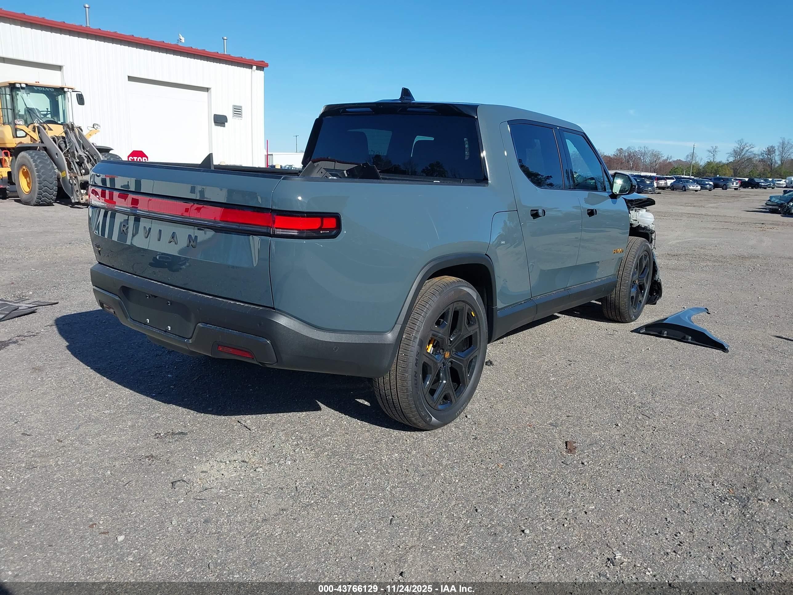 RIVIAN R1T image 4