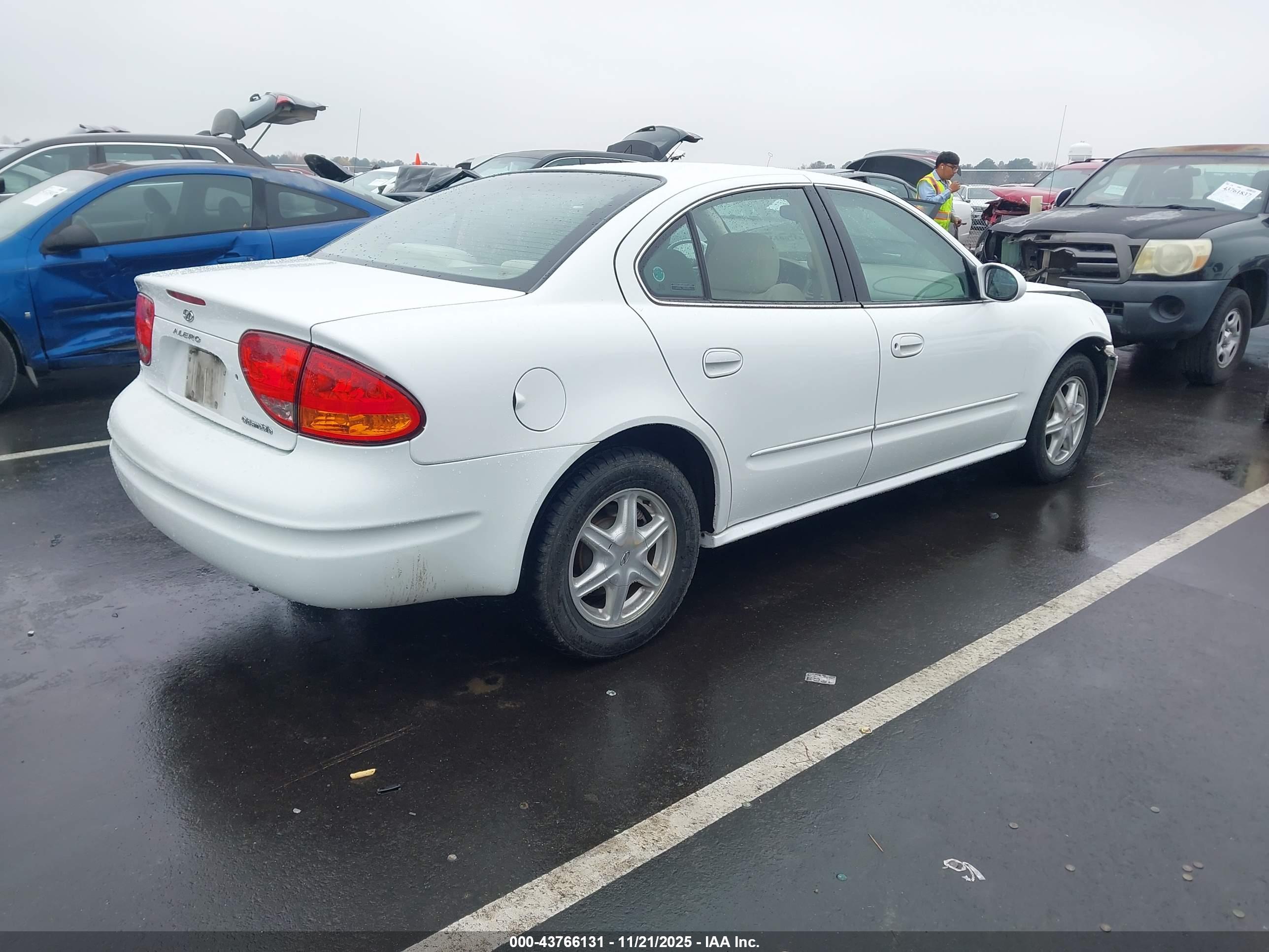 OLDSMOBILE ALERO image 4